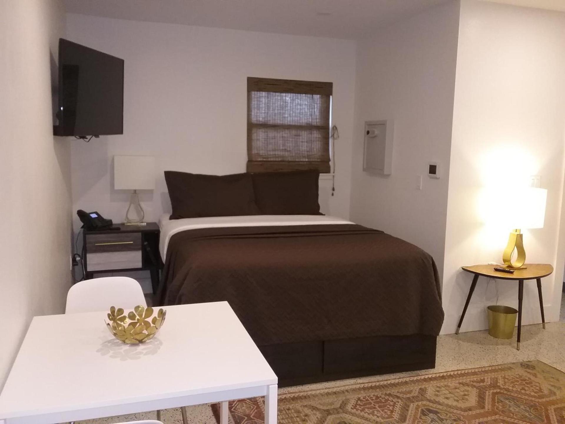 Captiva Beach Resort (open private beach access) photo 40