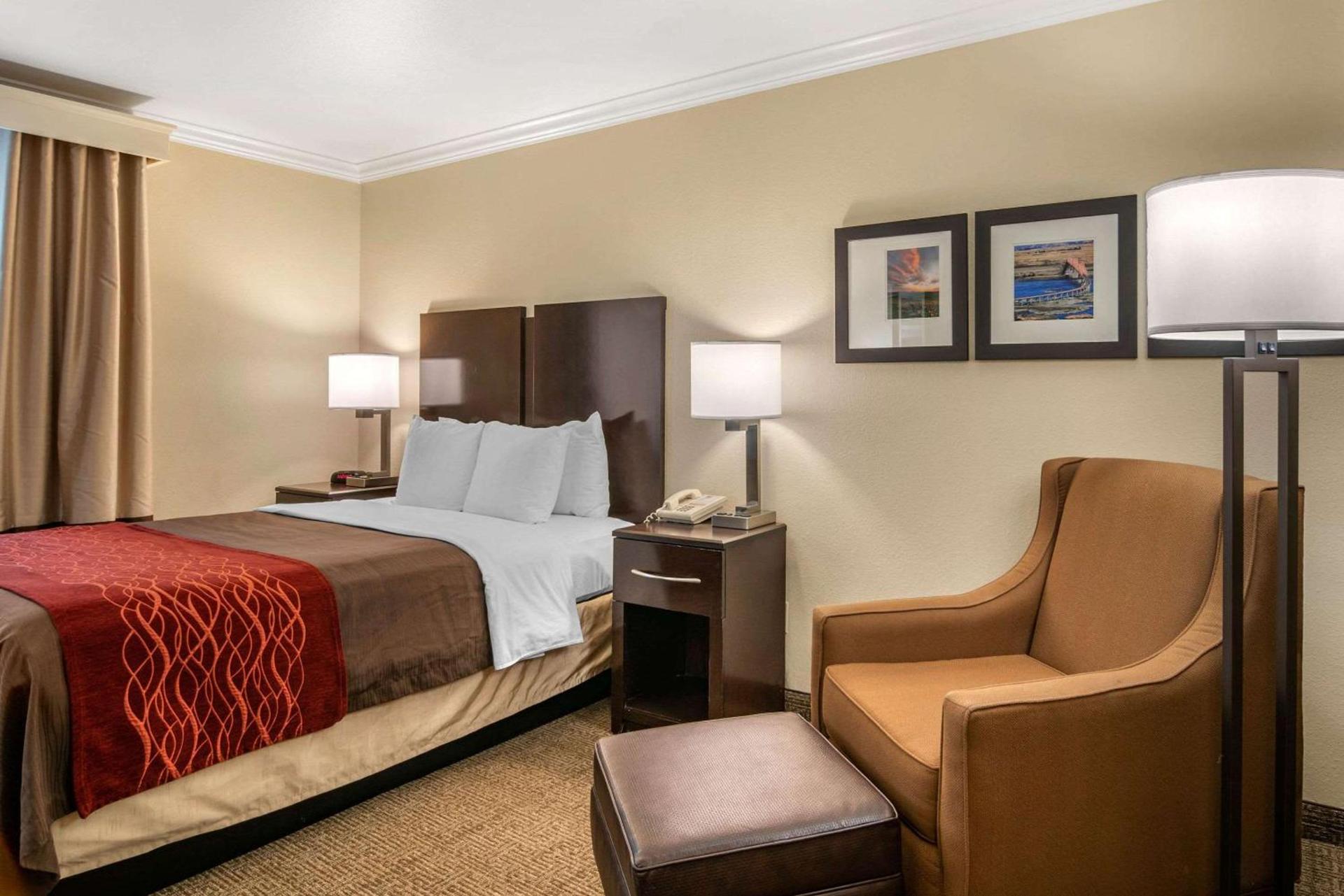 Comfort Inn Columbia Gorge photo 32