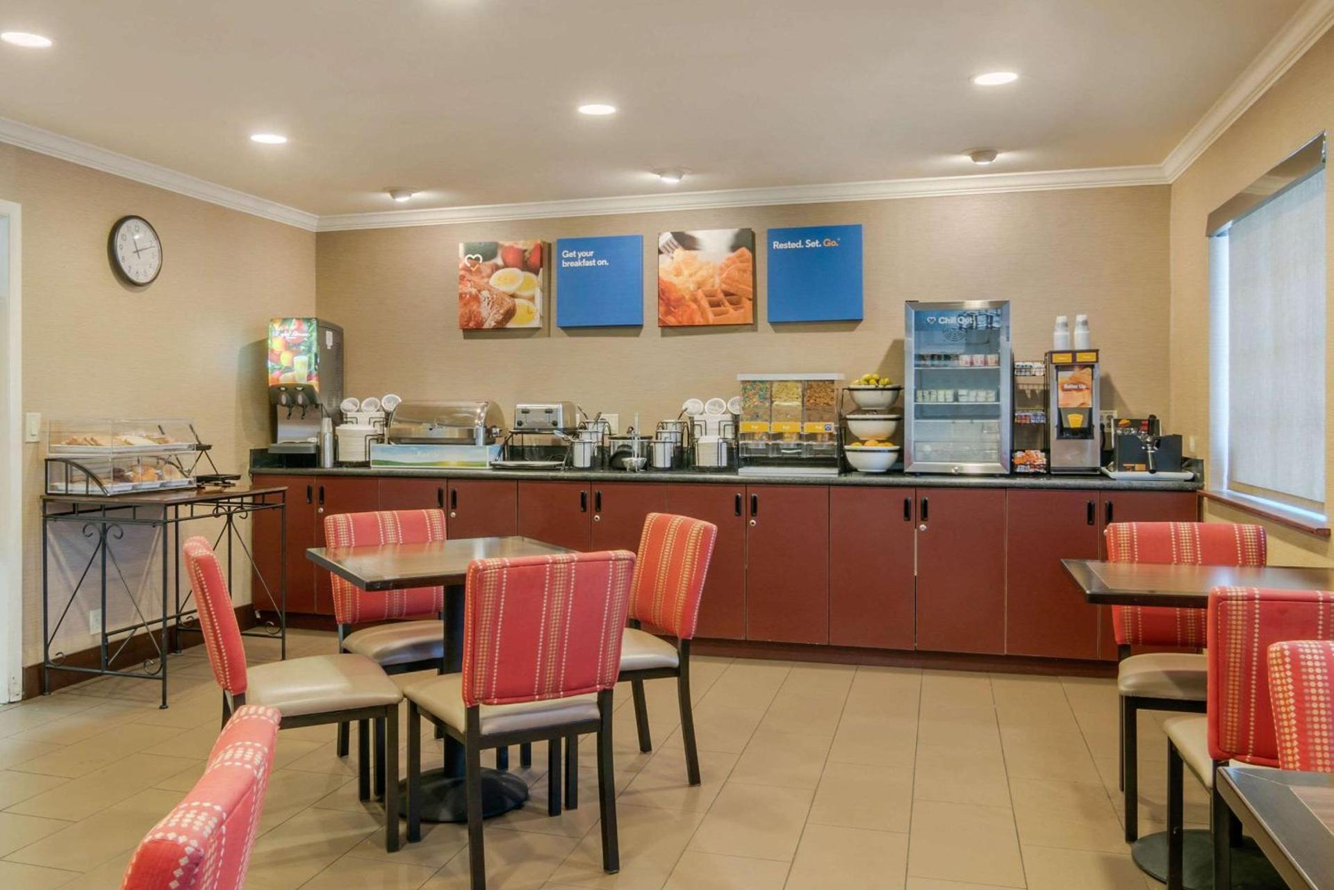Comfort Inn Columbia Gorge photo 16