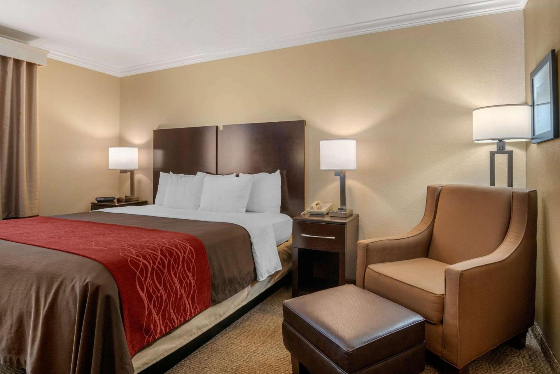 Comfort Inn Columbia Gorge photo 17