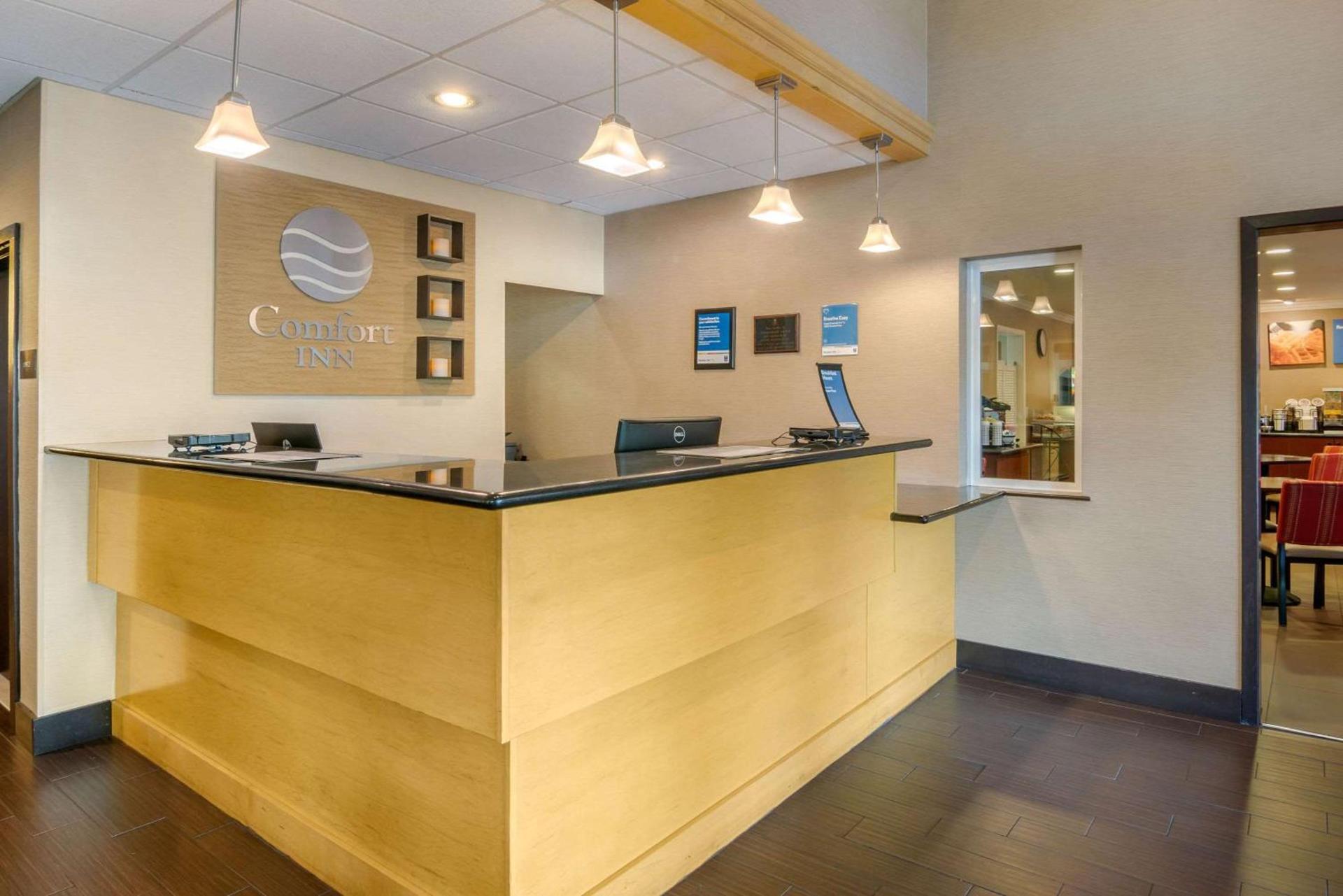 Comfort Inn Columbia Gorge photo 5