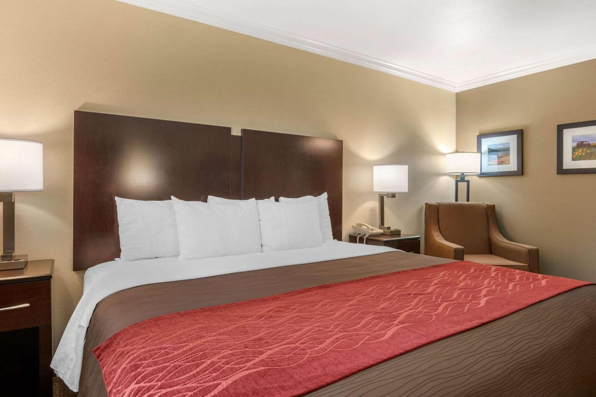Comfort Inn Columbia Gorge photo 4