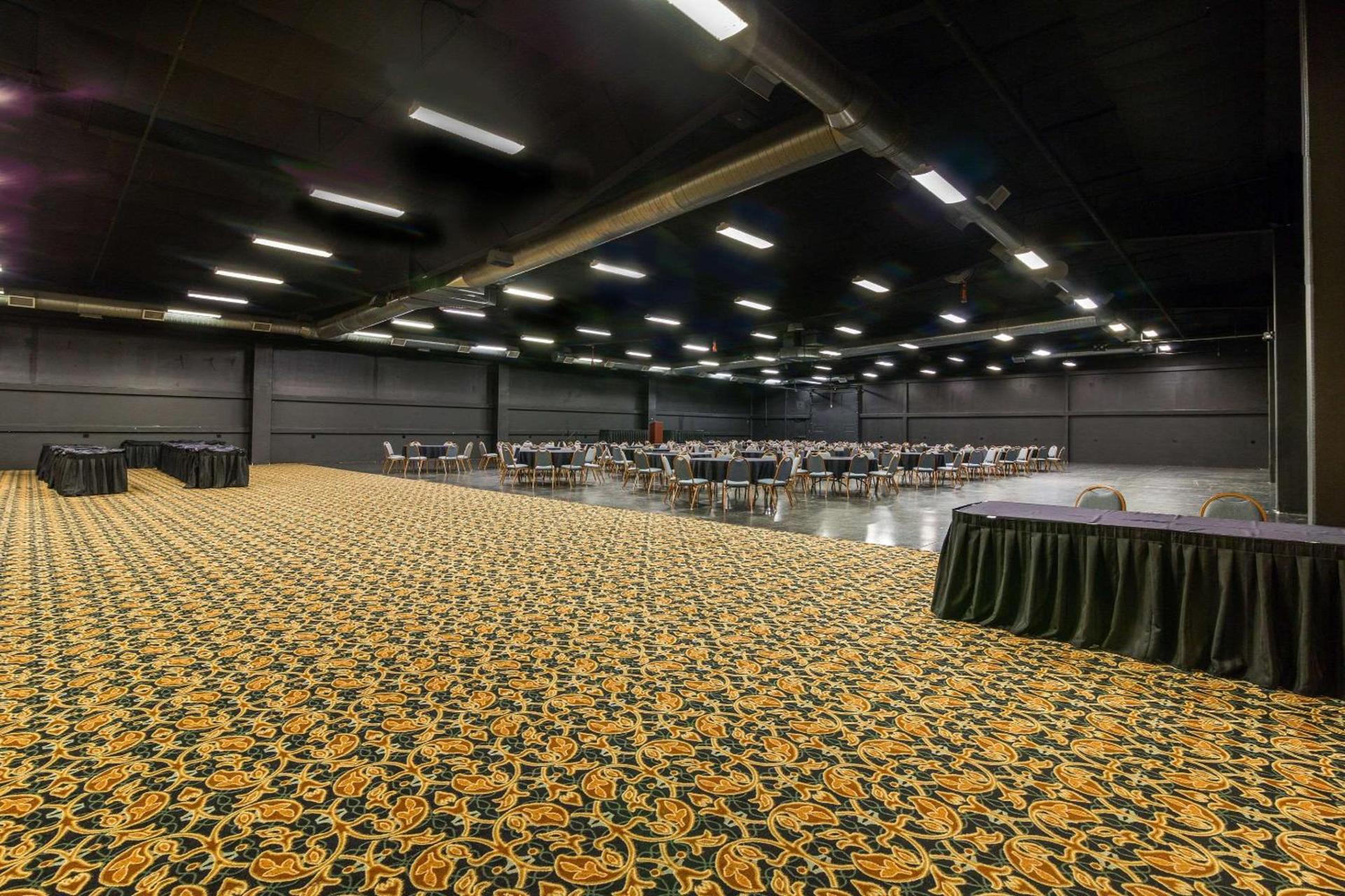 Clarion Hotel Convention Center photo 46