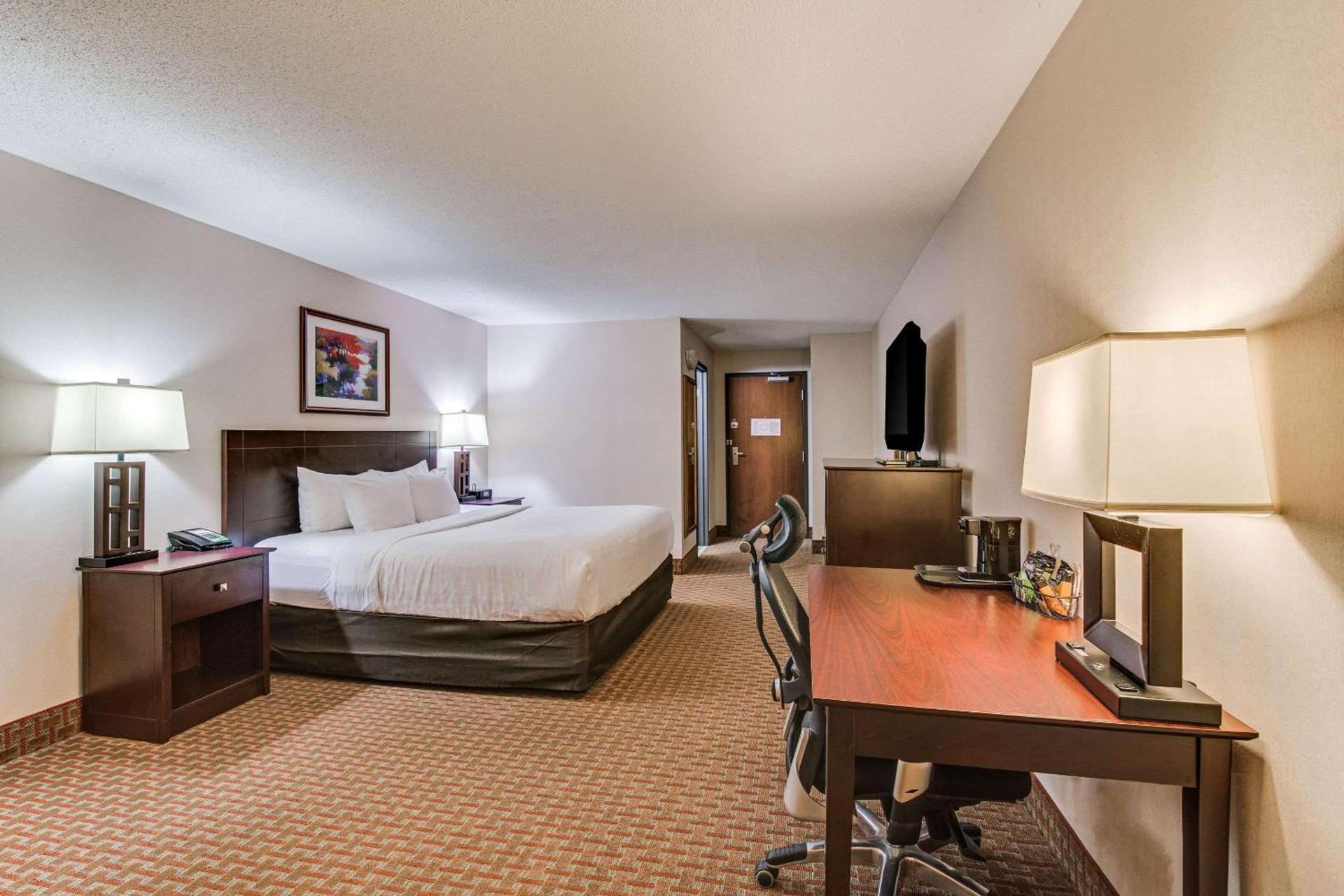Clarion Hotel Convention Center photo 22