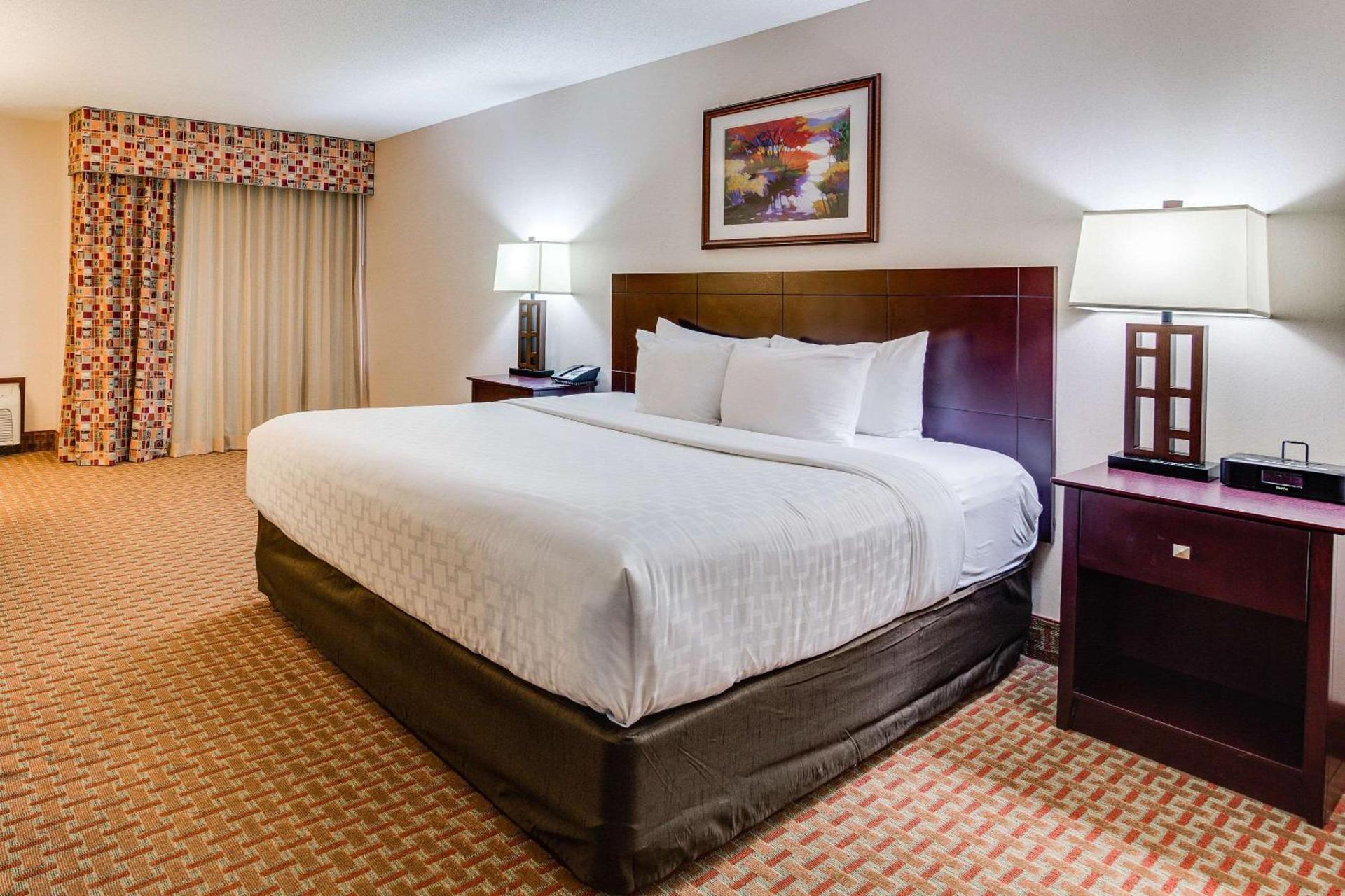 Clarion Hotel Convention Center photo 20