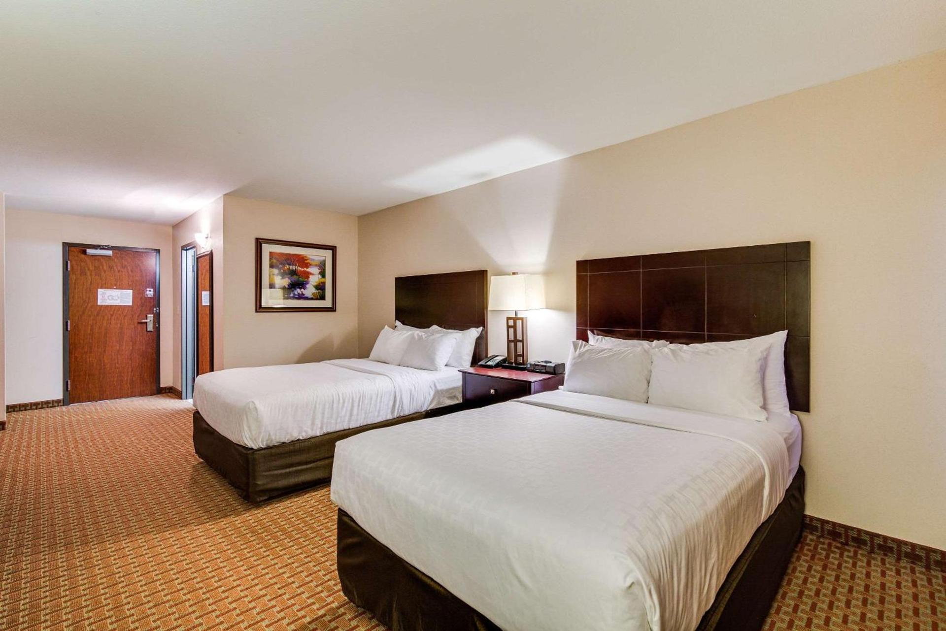 Clarion Hotel Convention Center photo 11
