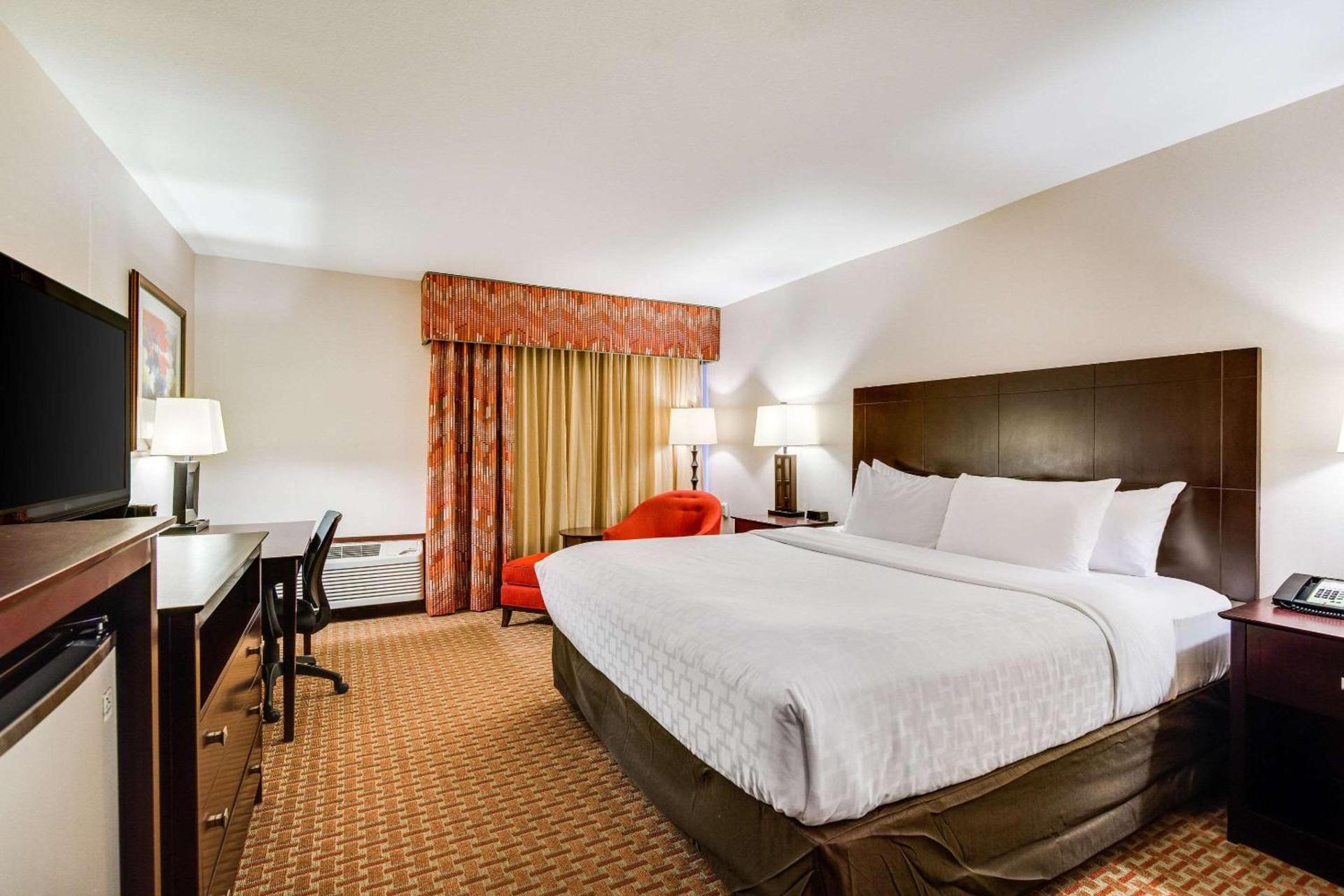 Clarion Hotel Convention Center photo 6