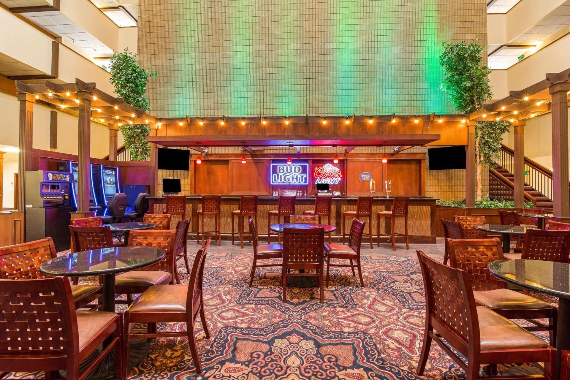 Clarion Hotel Convention Center photo 57