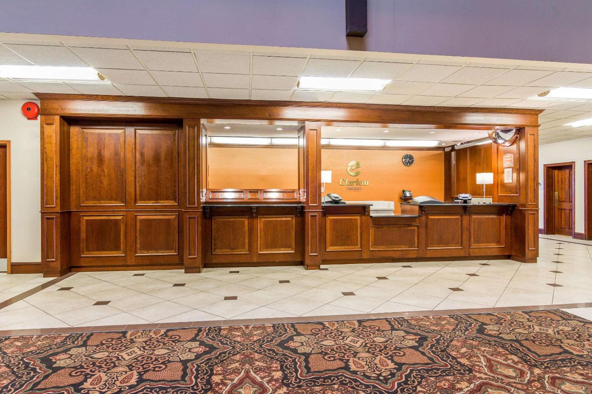 Clarion Hotel Convention Center photo 4