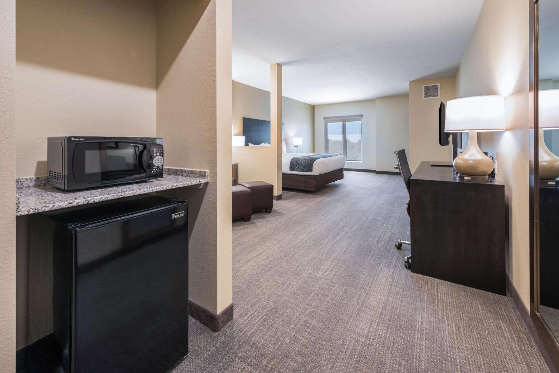 Comfort Suites Marysville Columbus - Northwest photo 27
