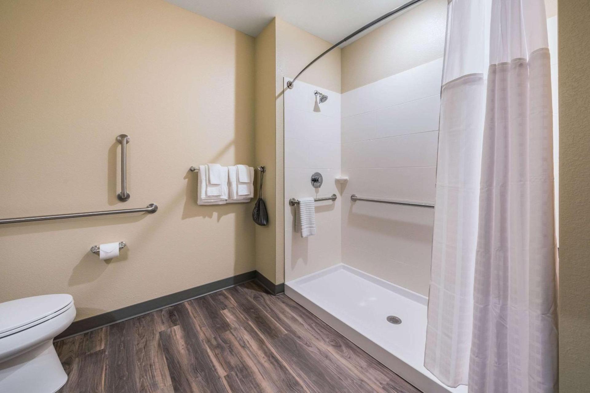 Comfort Suites Marysville Columbus - Northwest photo 21