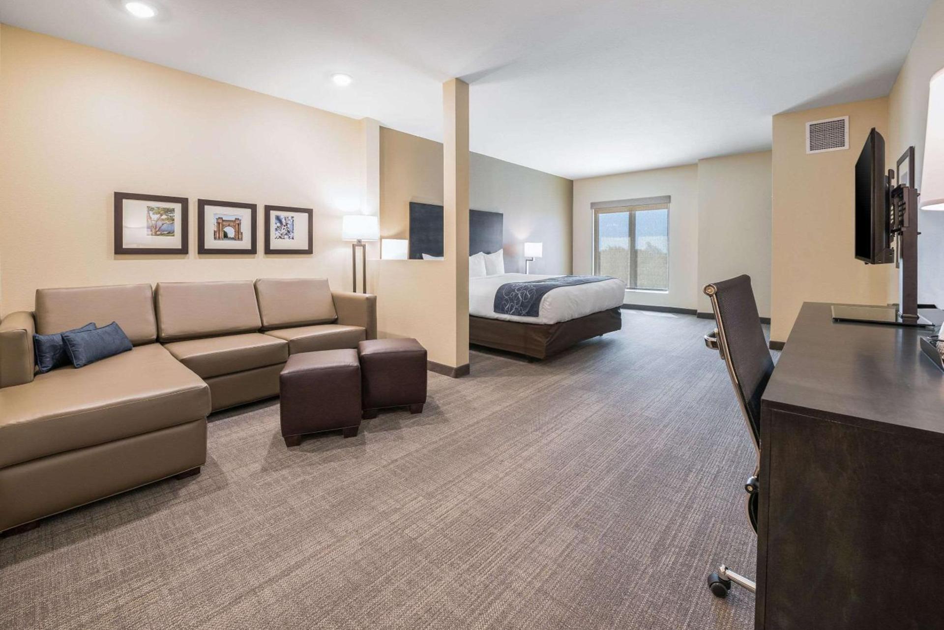 Comfort Suites Marysville Columbus - Northwest photo 26