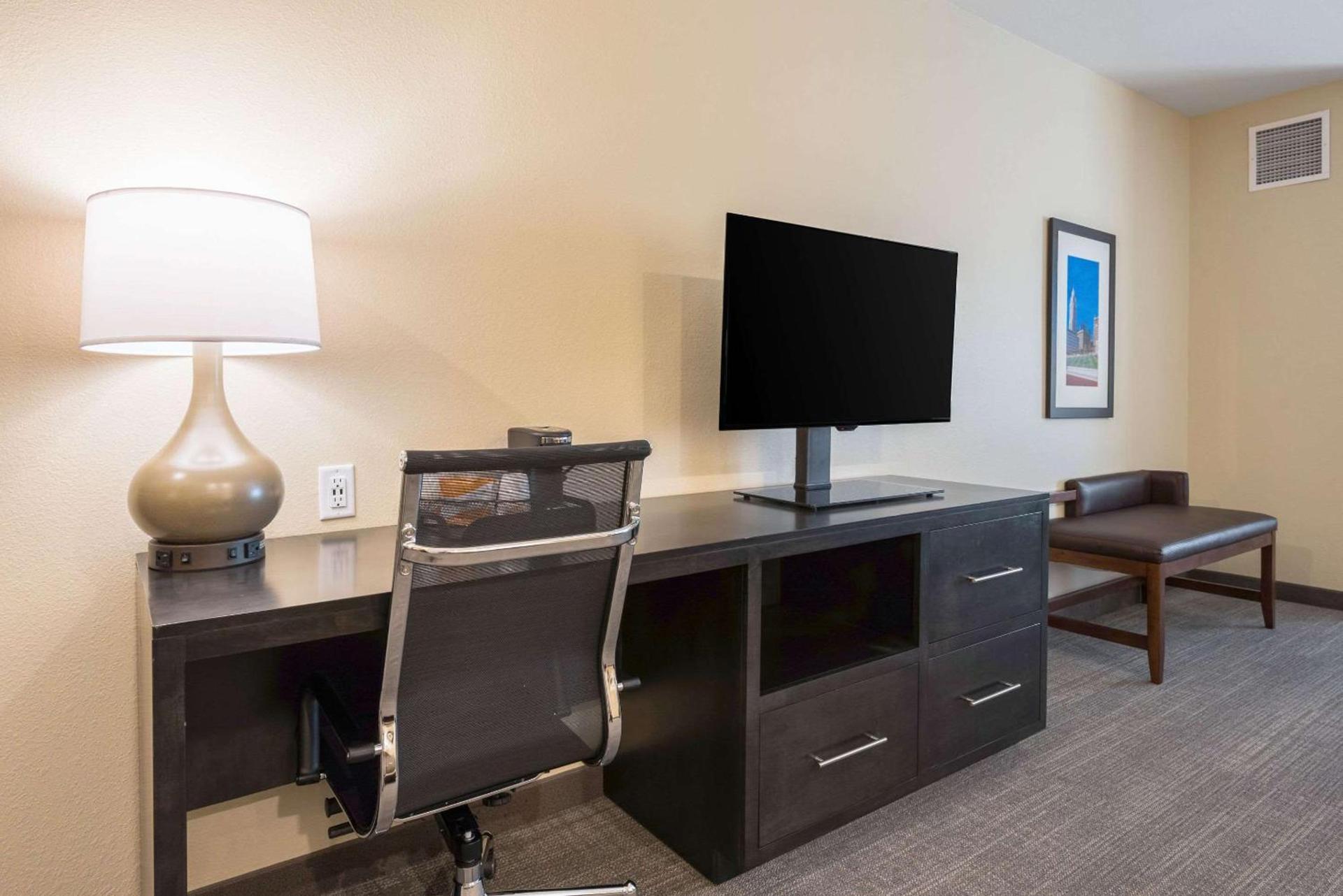 Comfort Suites Marysville Columbus - Northwest photo 12