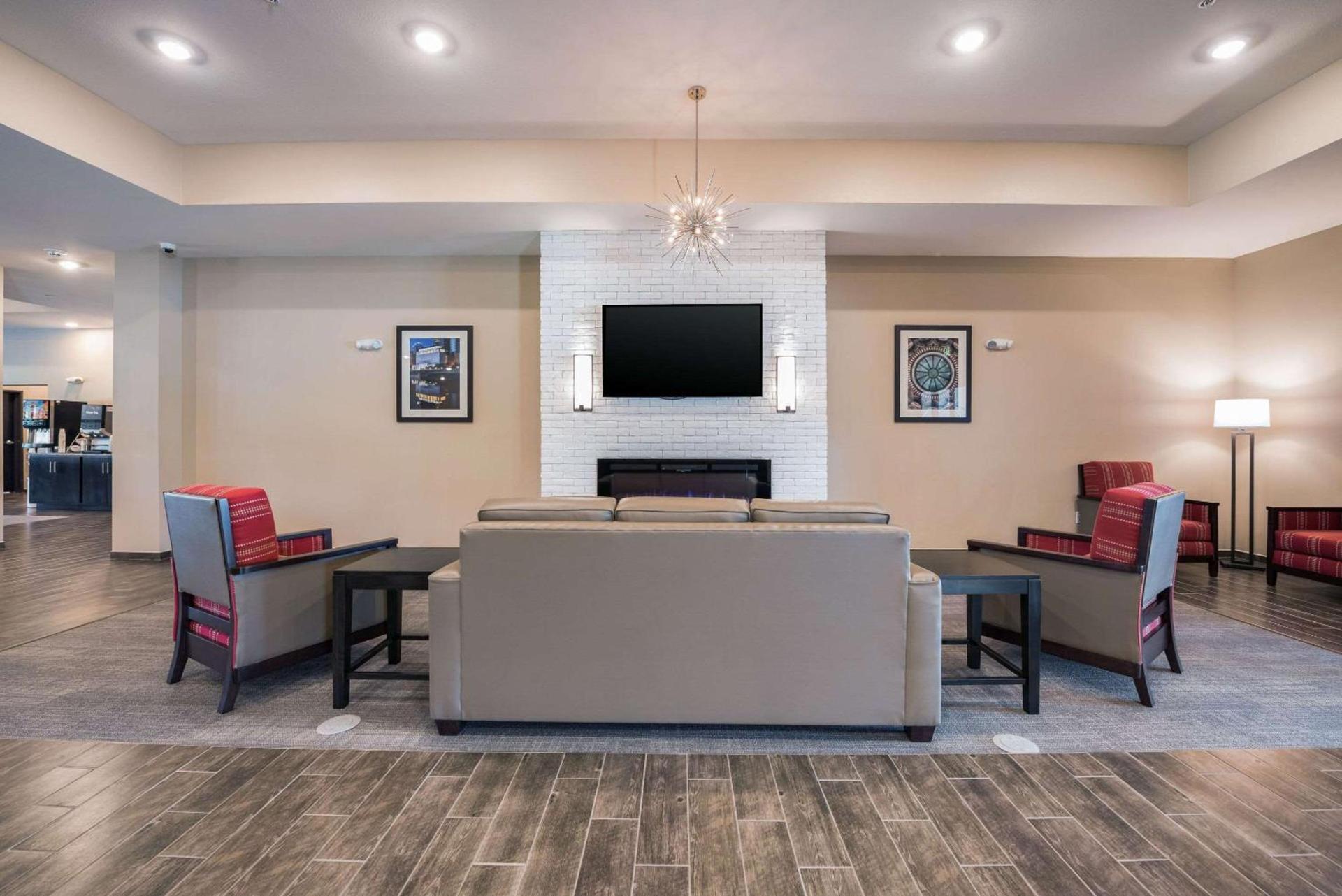 Comfort Suites Marysville Columbus - Northwest photo 8
