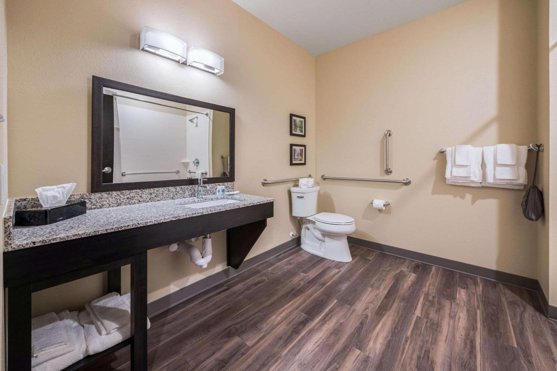 Comfort Suites Marysville Columbus - Northwest photo 20