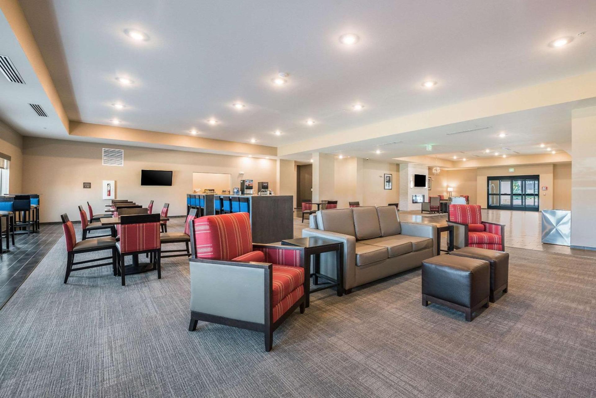 Comfort Suites Marysville Columbus - Northwest photo 6