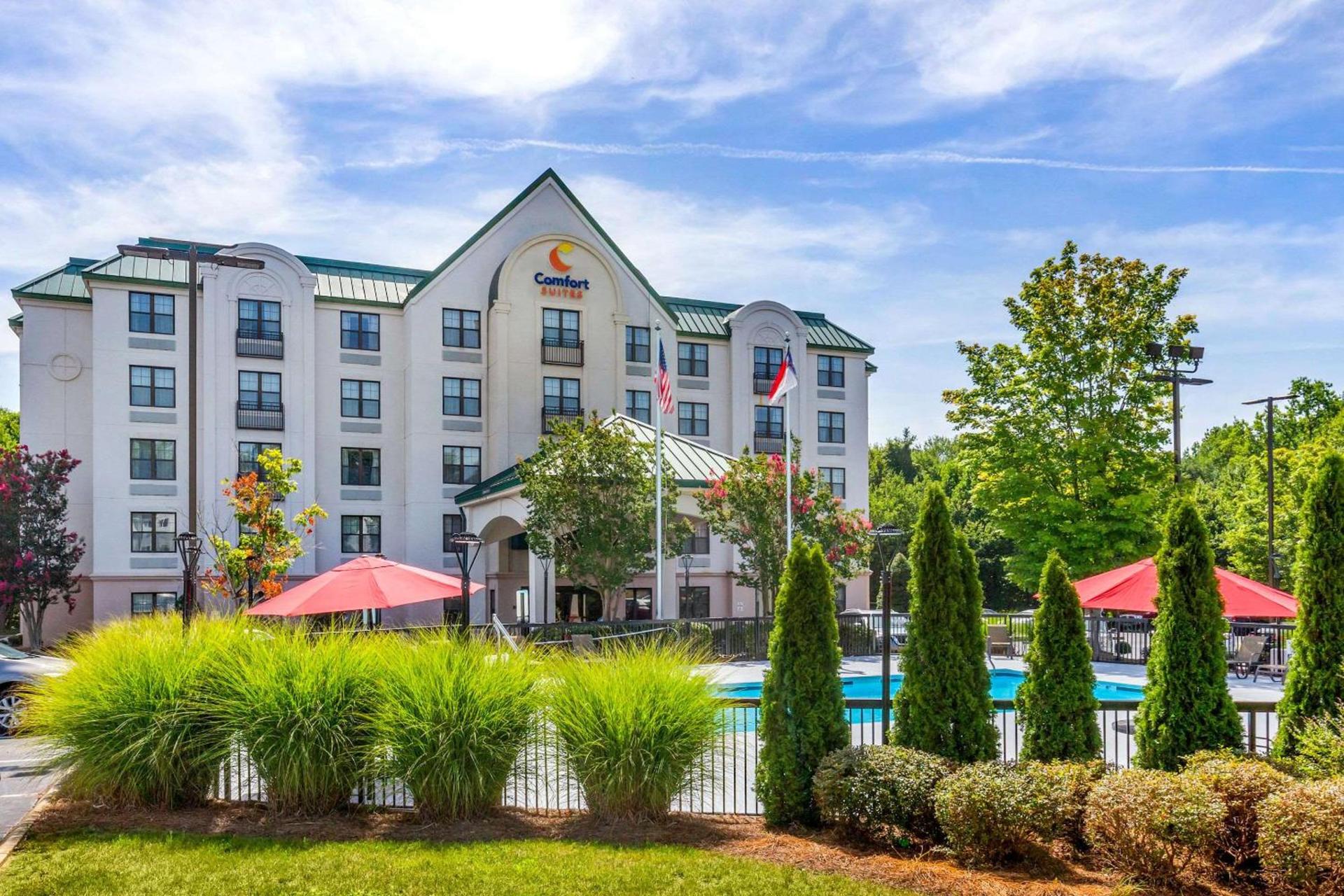 Comfort Suites Hanes Mall photo 40