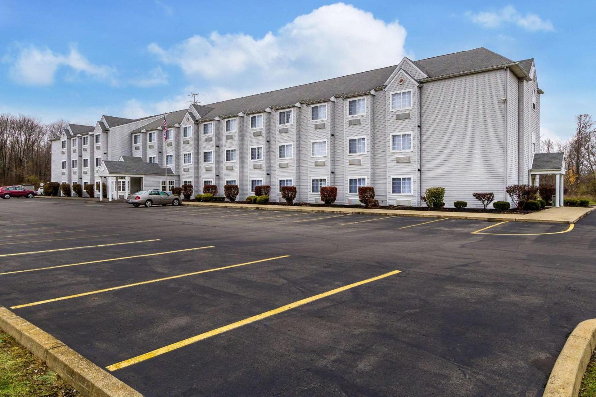 Quality Inn & Suites North Lima - Boardman photo 2