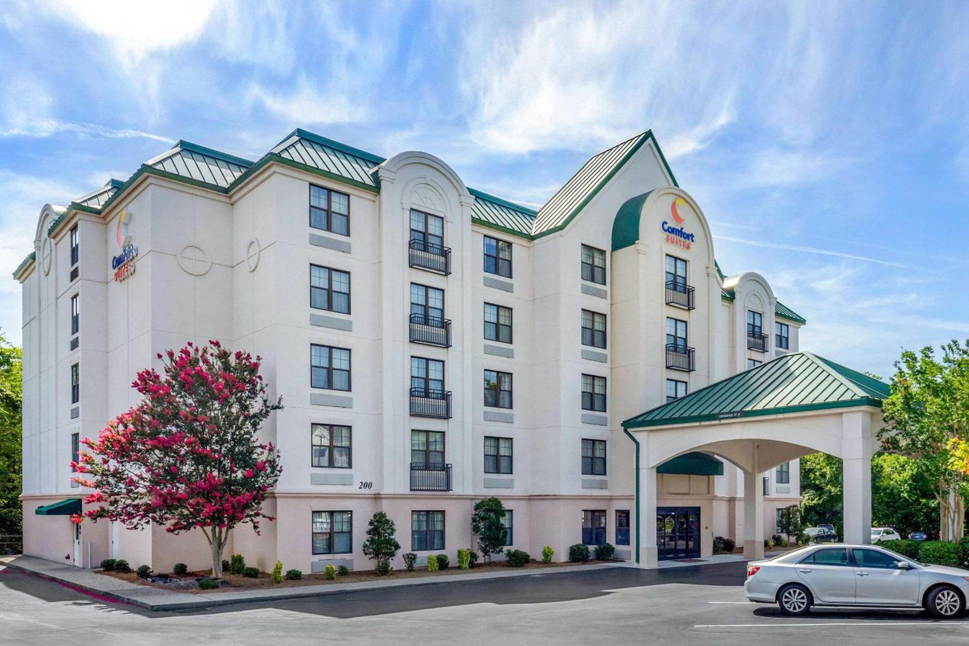 Comfort Suites Hanes Mall photo 39