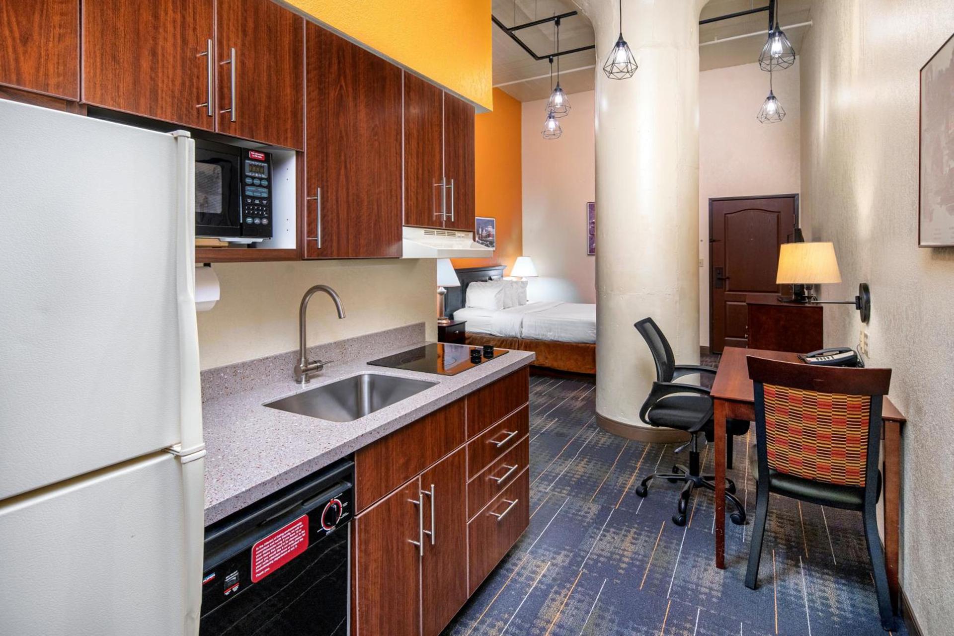 The Suites Hotel at Waterfront Plaza photo 27