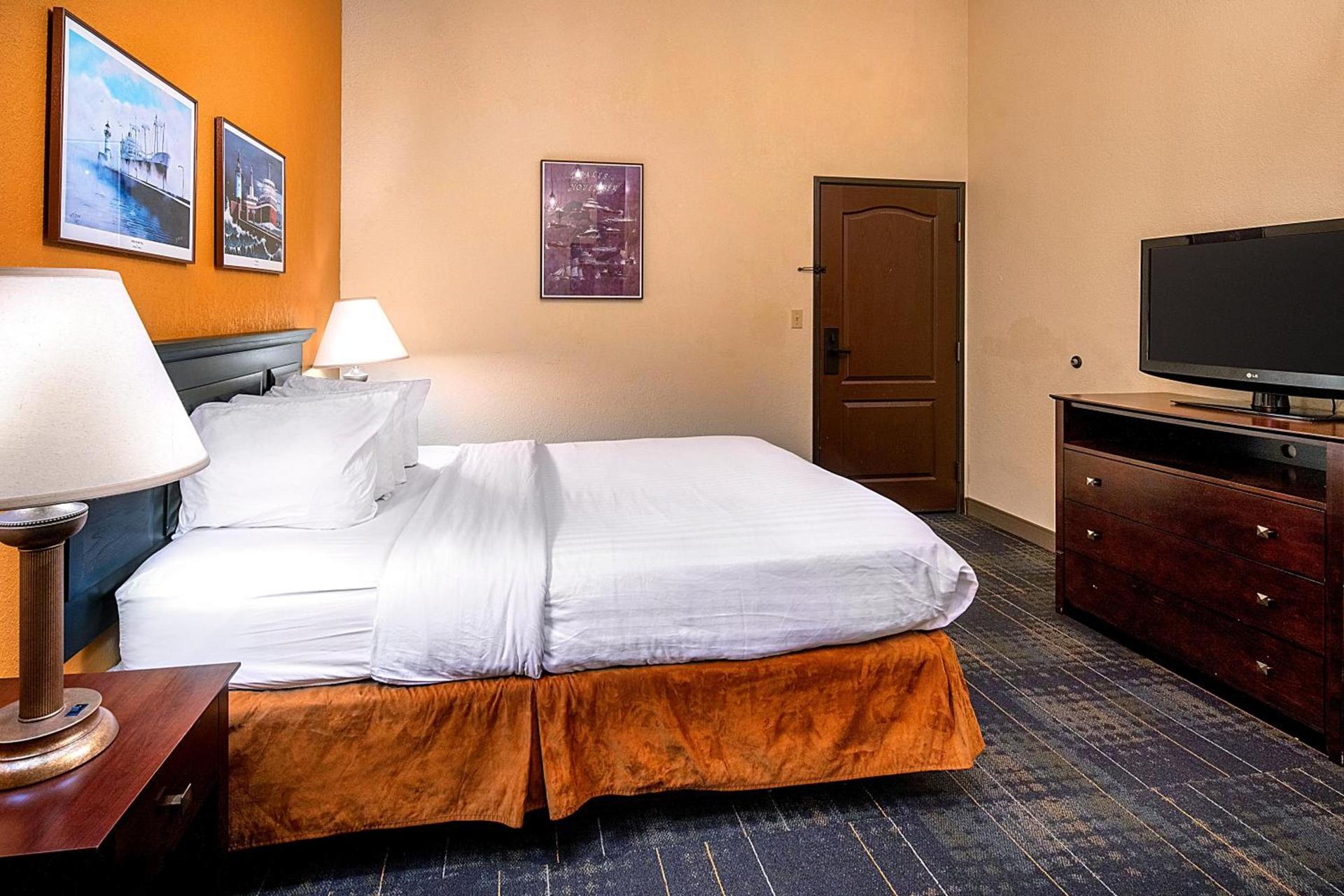 The Suites Hotel at Waterfront Plaza photo 25