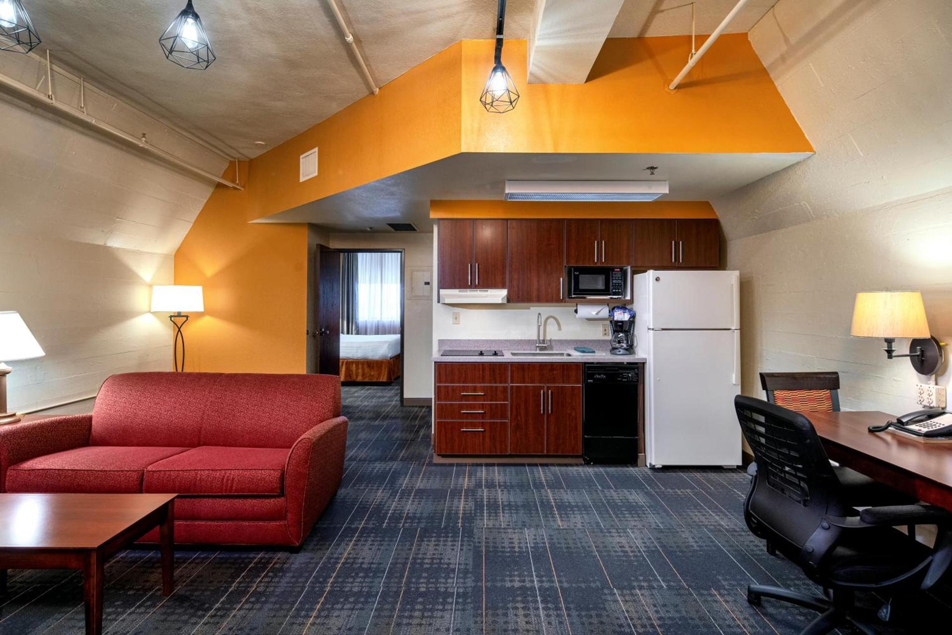 The Suites Hotel at Waterfront Plaza photo 20