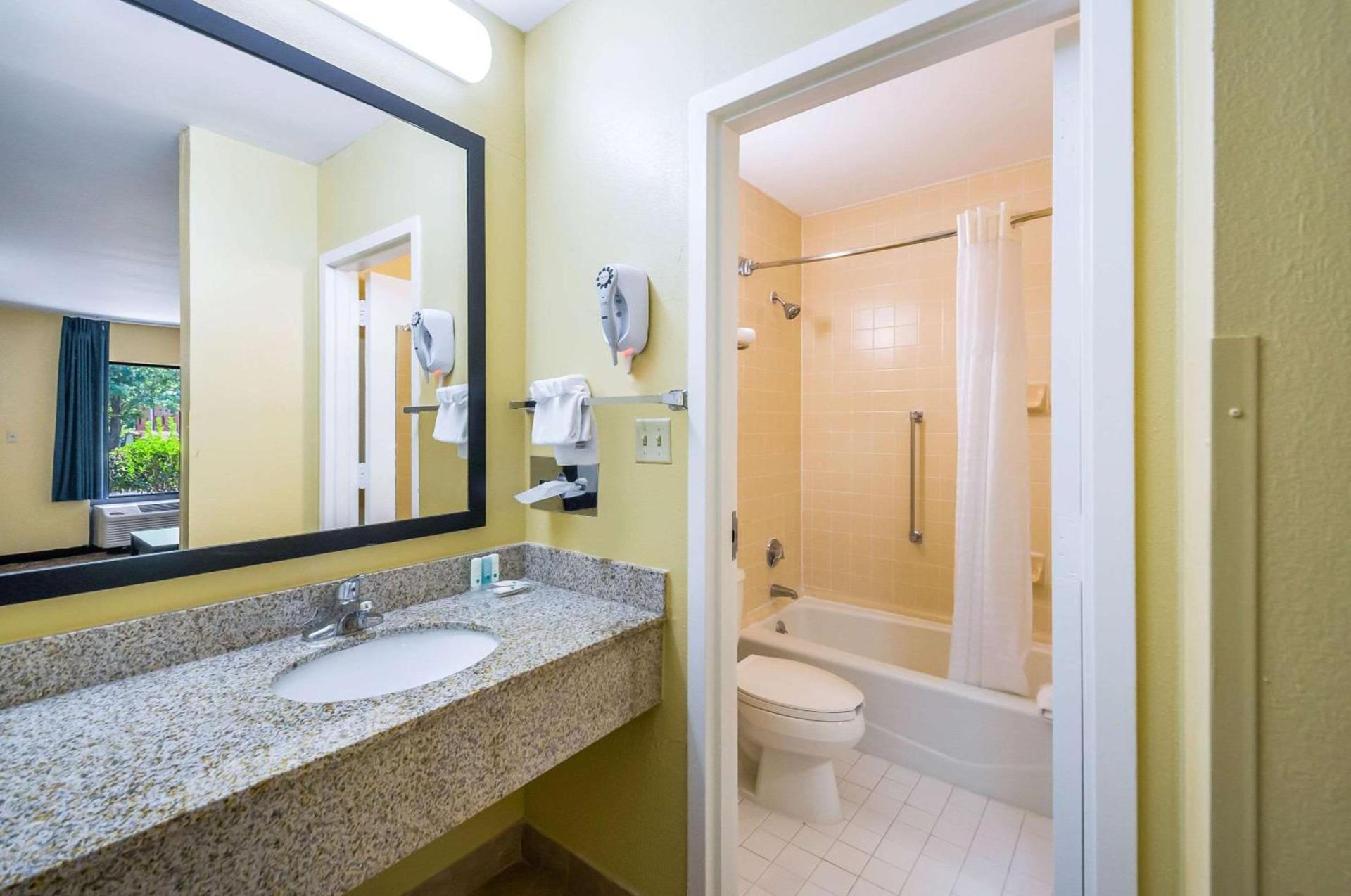 Quality Inn Fredericksburg-Central Park Area photo 19