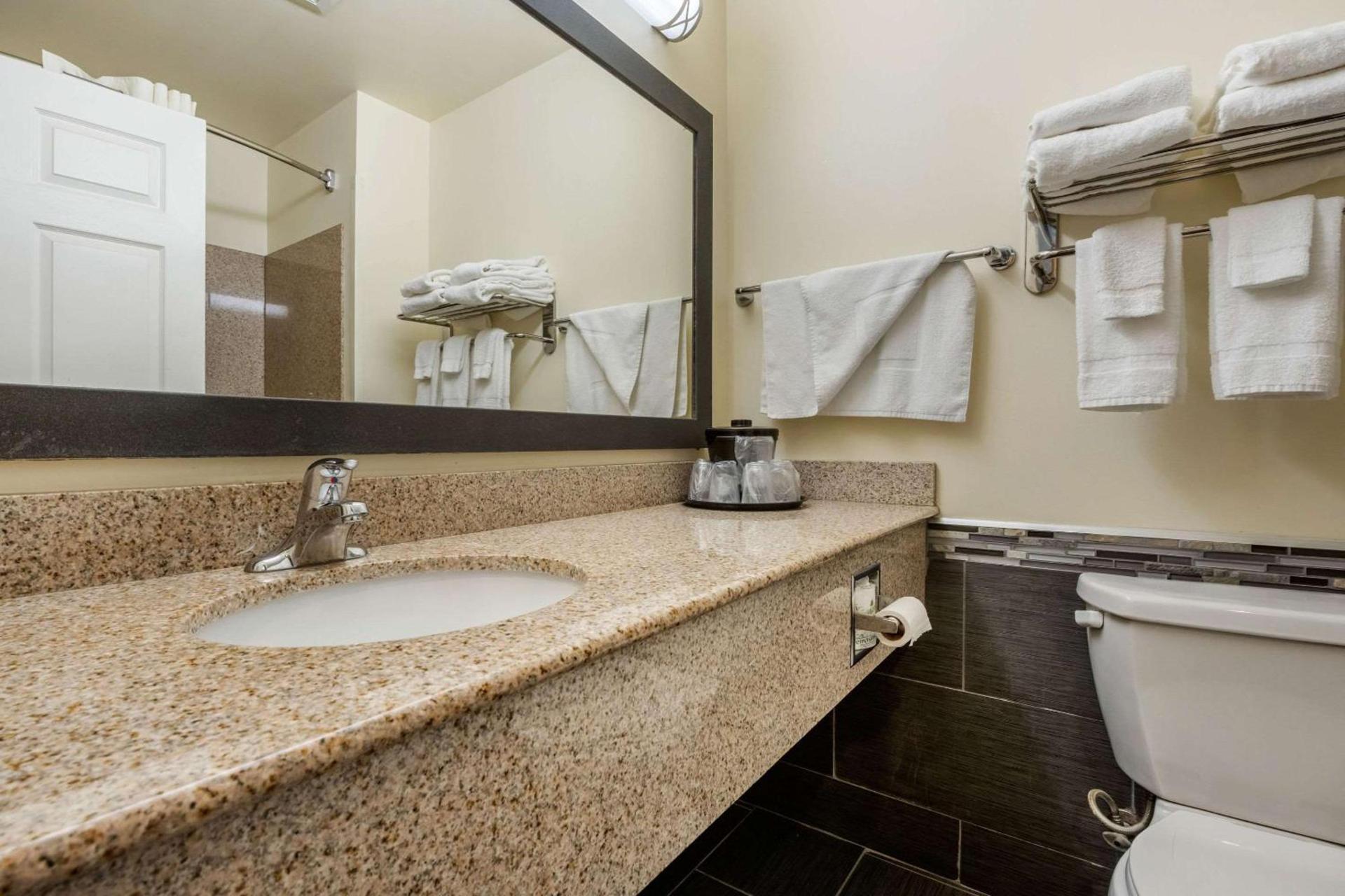 MainStay Suites Grantville - Hershey North photo 18