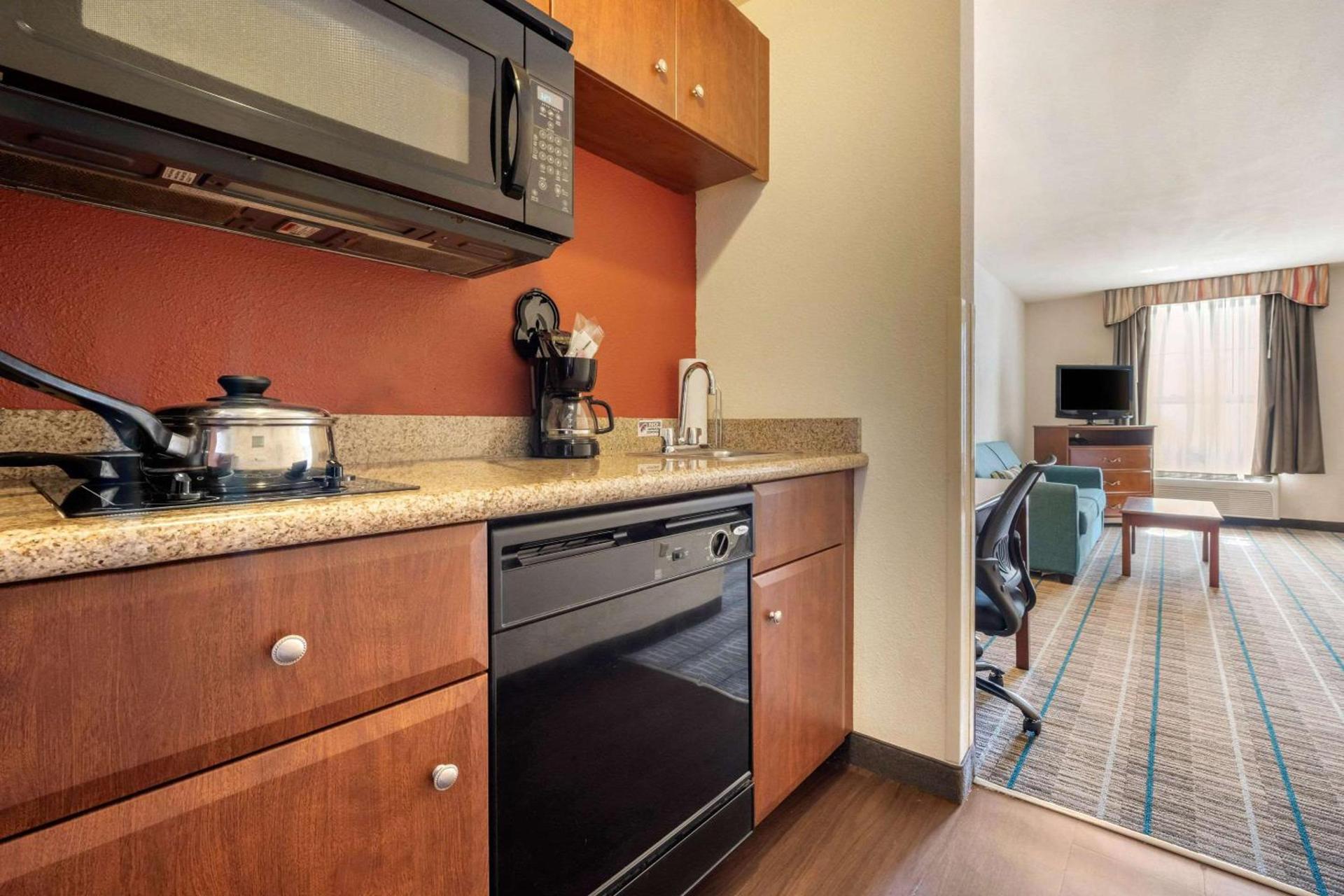 MainStay Suites Grantville - Hershey North photo 11