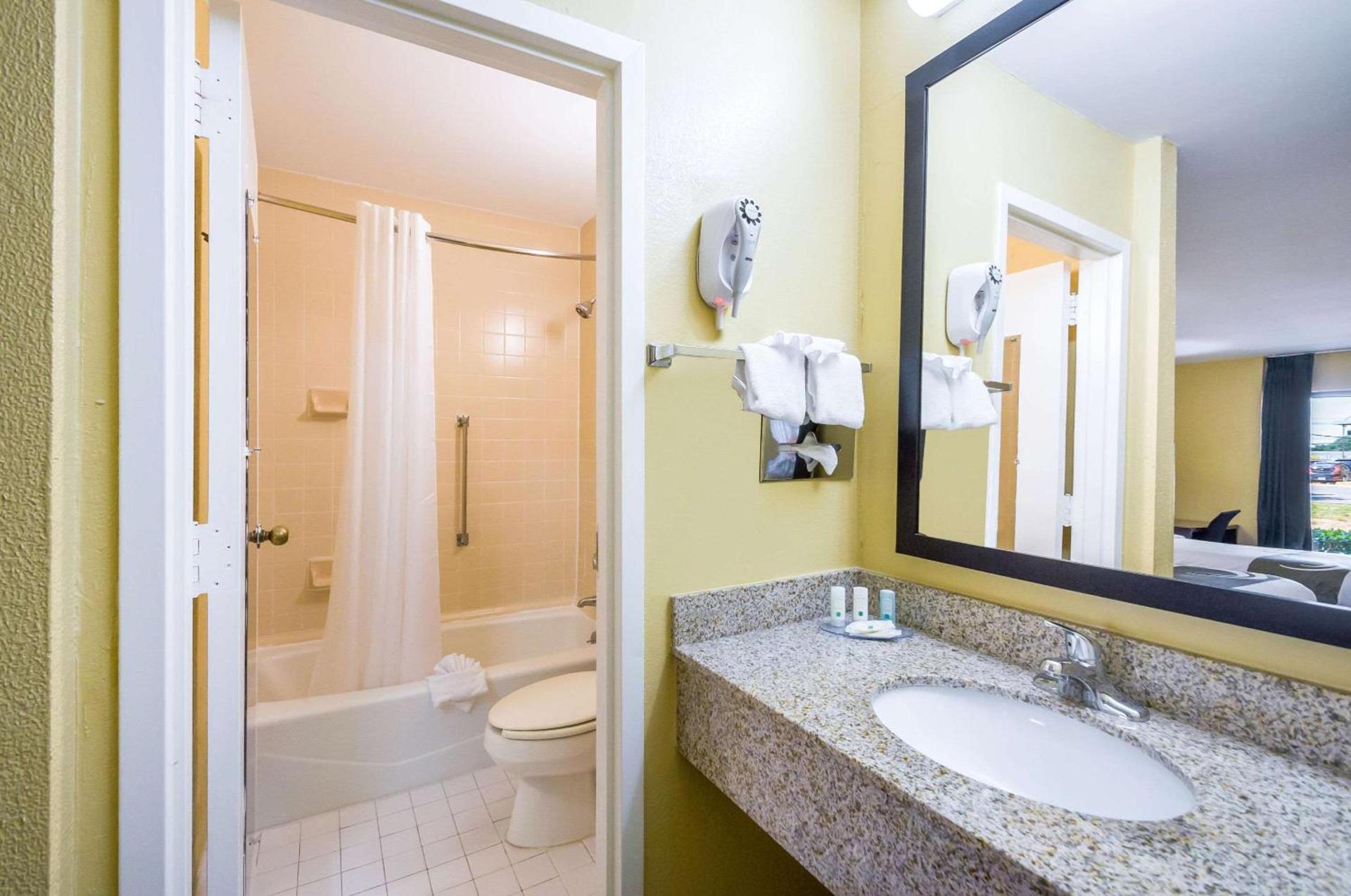Quality Inn Fredericksburg-Central Park Area photo 16
