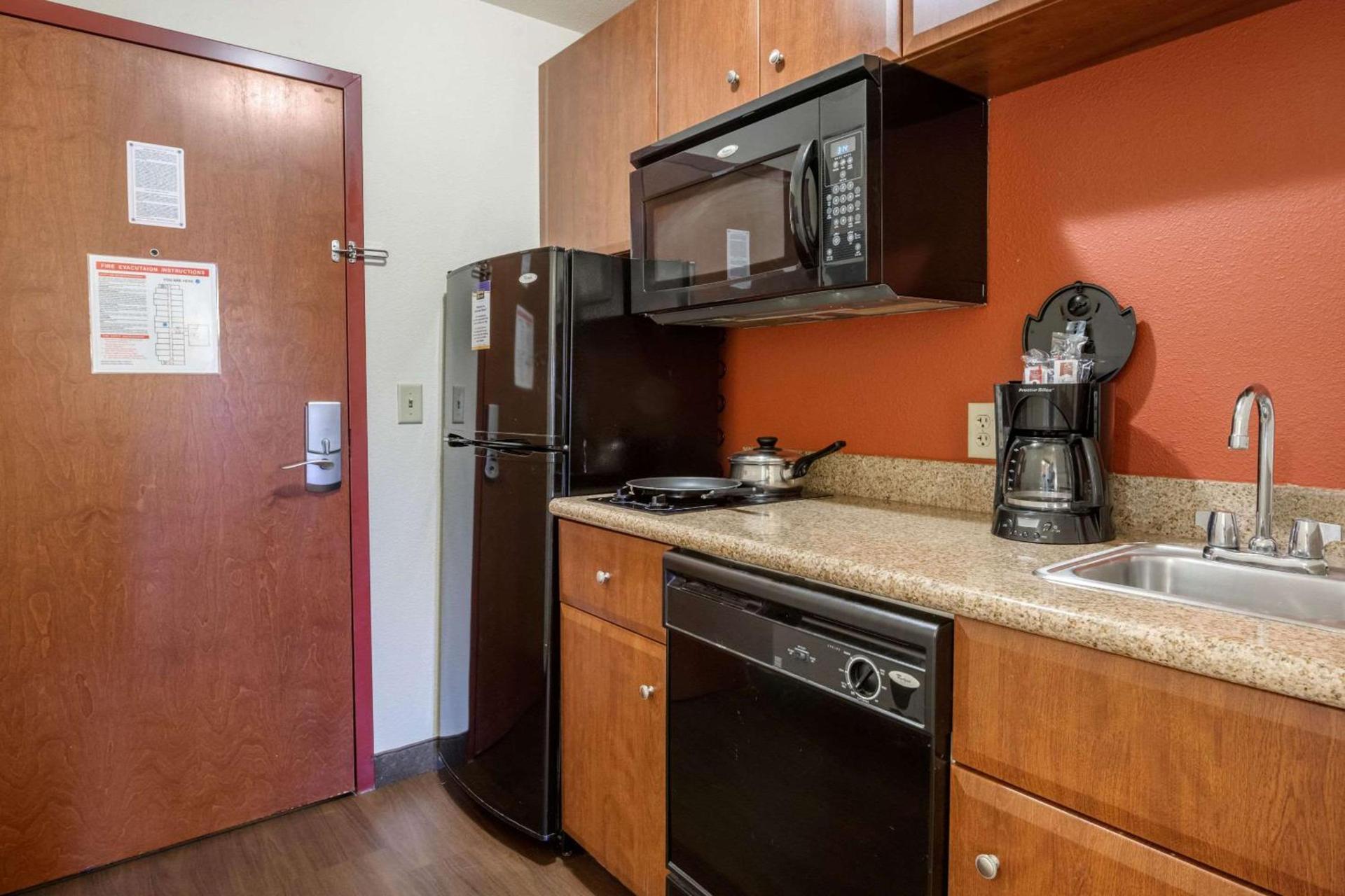 MainStay Suites Grantville - Hershey North photo 29