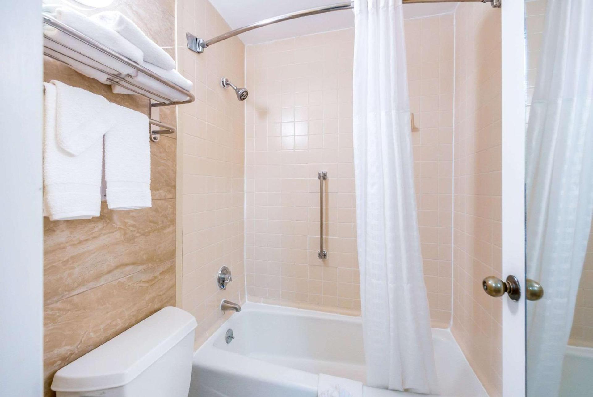 Quality Inn Fredericksburg-Central Park Area photo 18