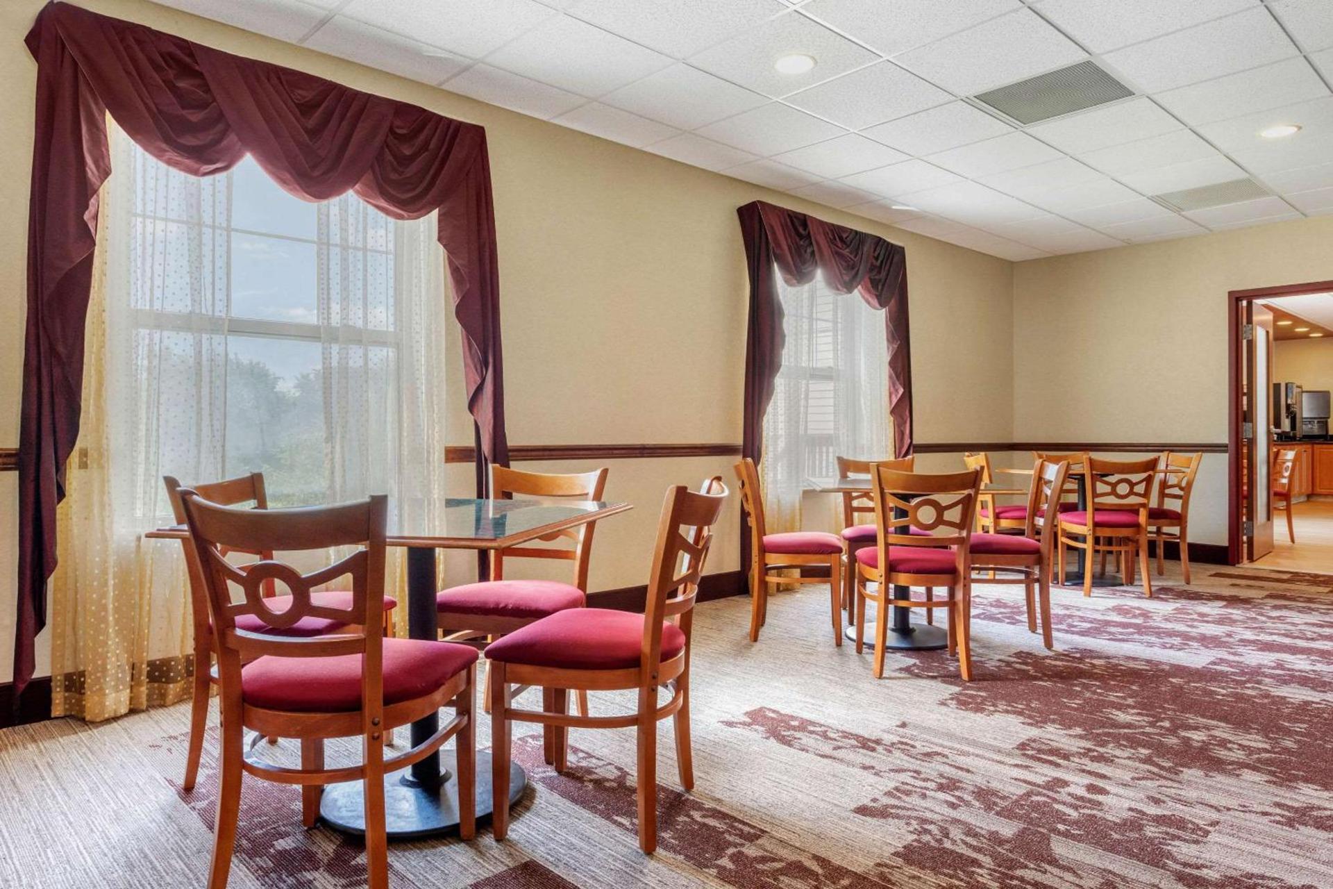MainStay Suites Grantville - Hershey North photo 41