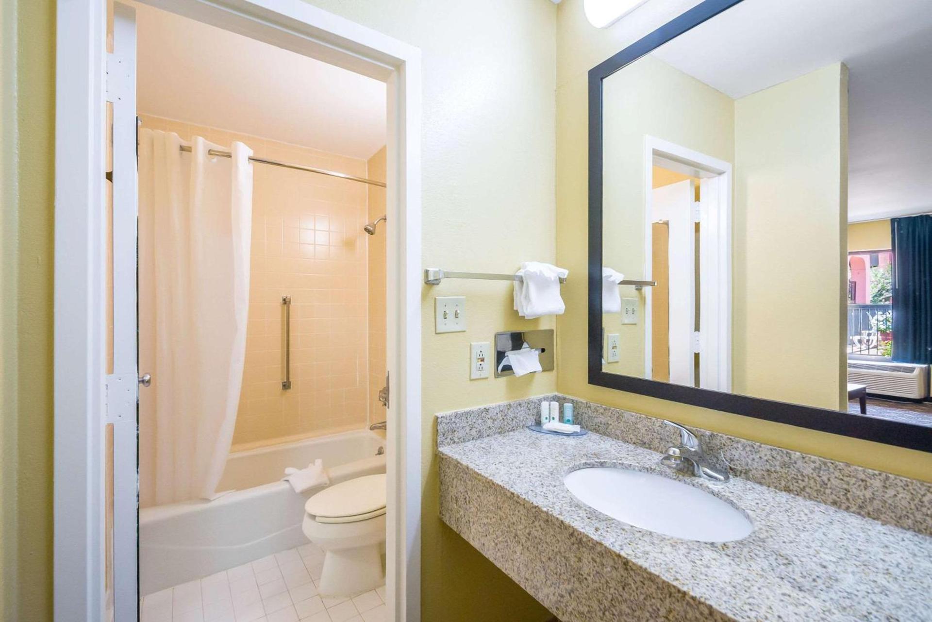 Quality Inn Fredericksburg-Central Park Area photo 20