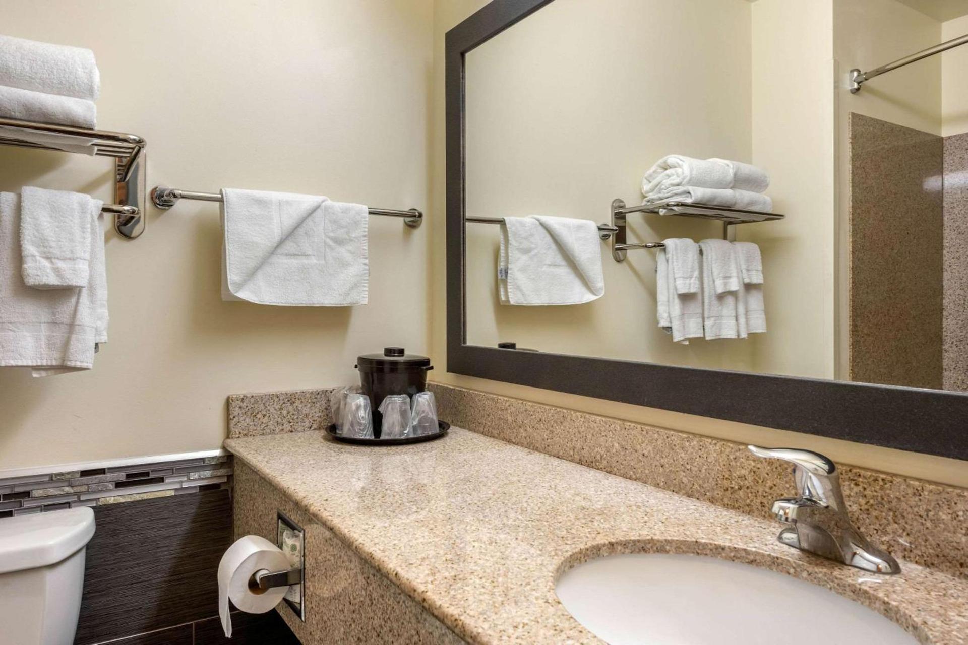 MainStay Suites Grantville - Hershey North photo 30