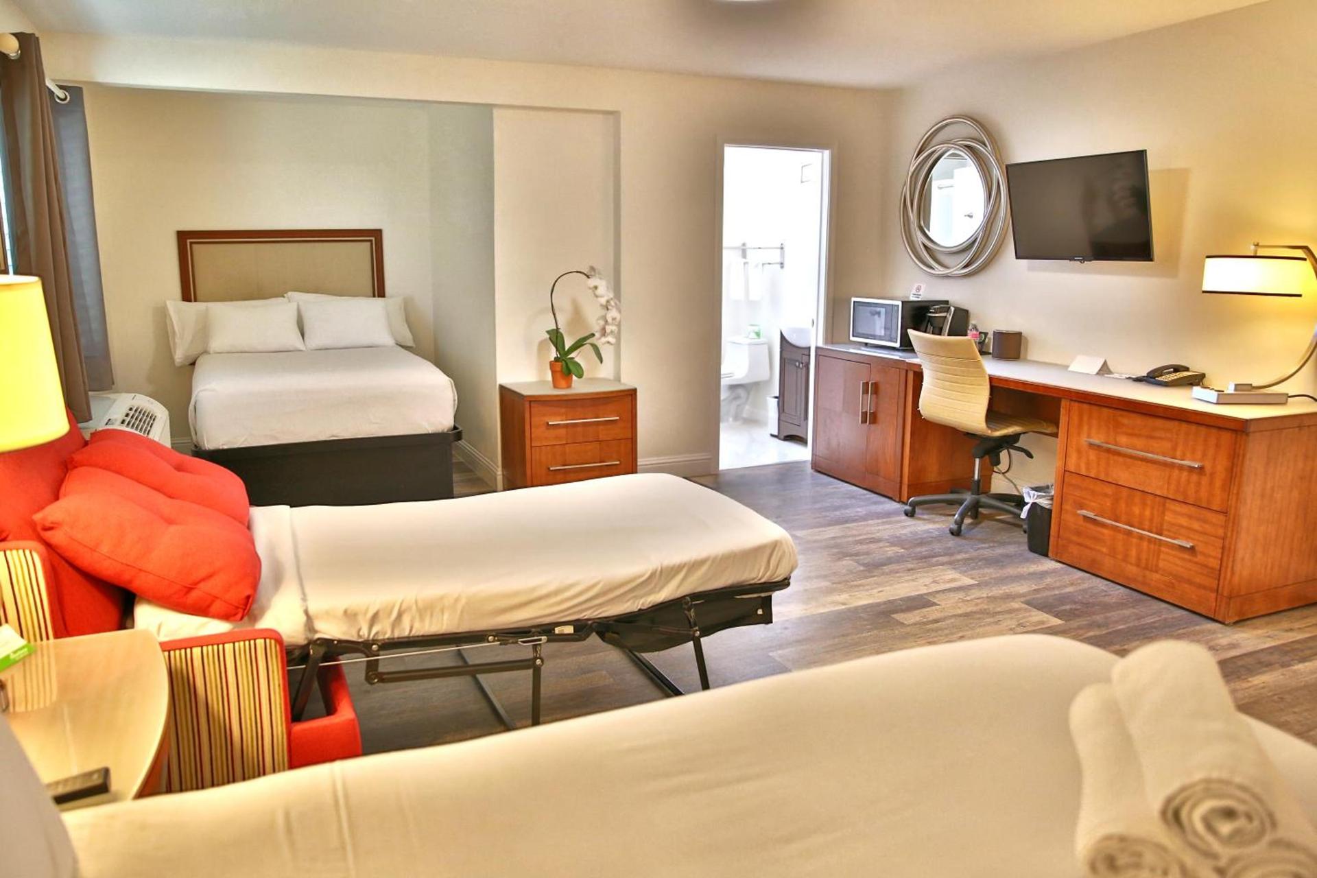 Travelodge by Wyndham Crescent City photo 24