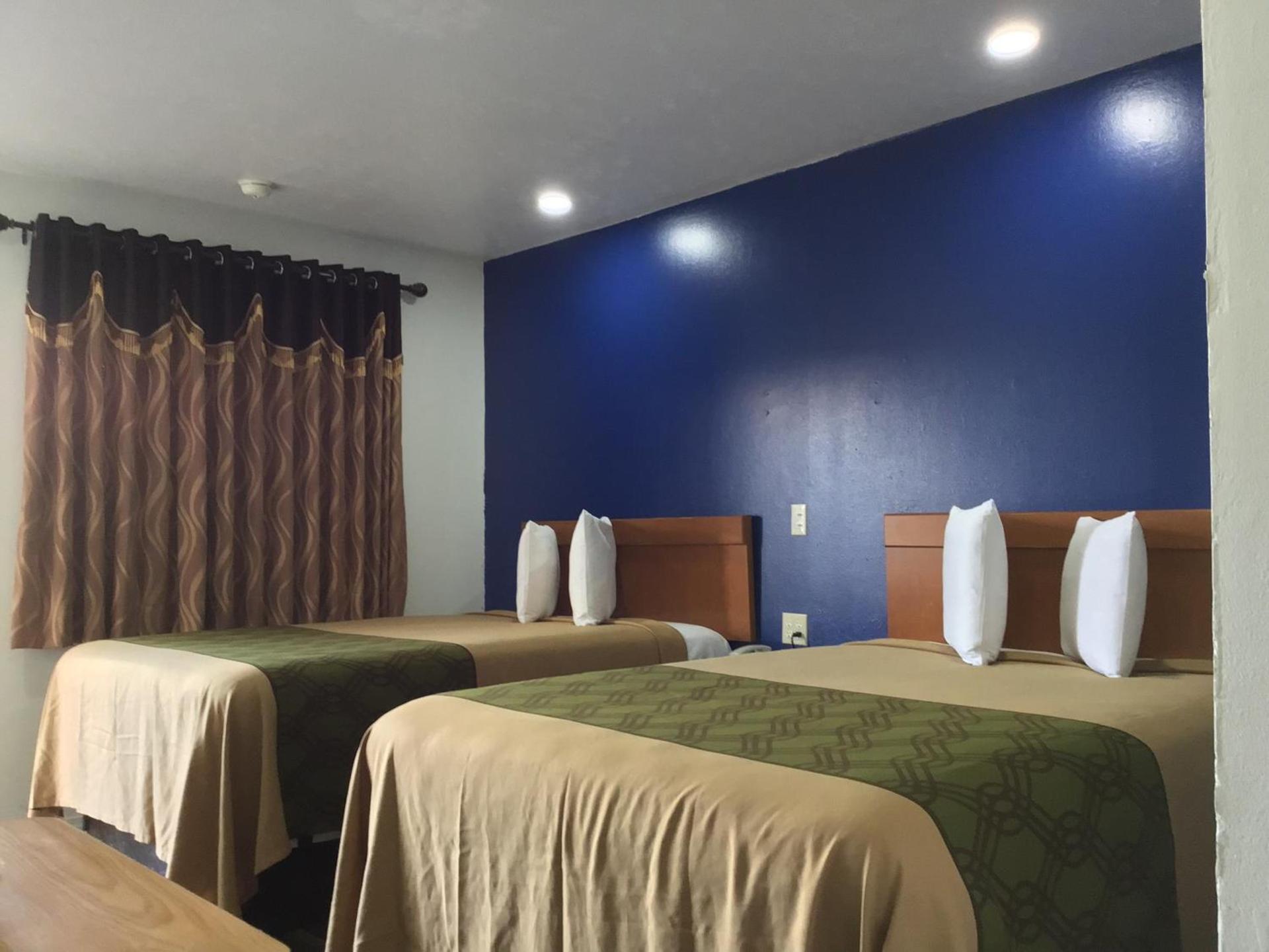 Western motel photo 29
