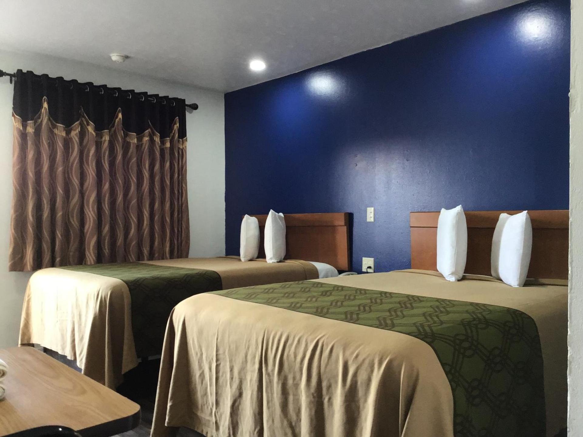 Western motel photo 28