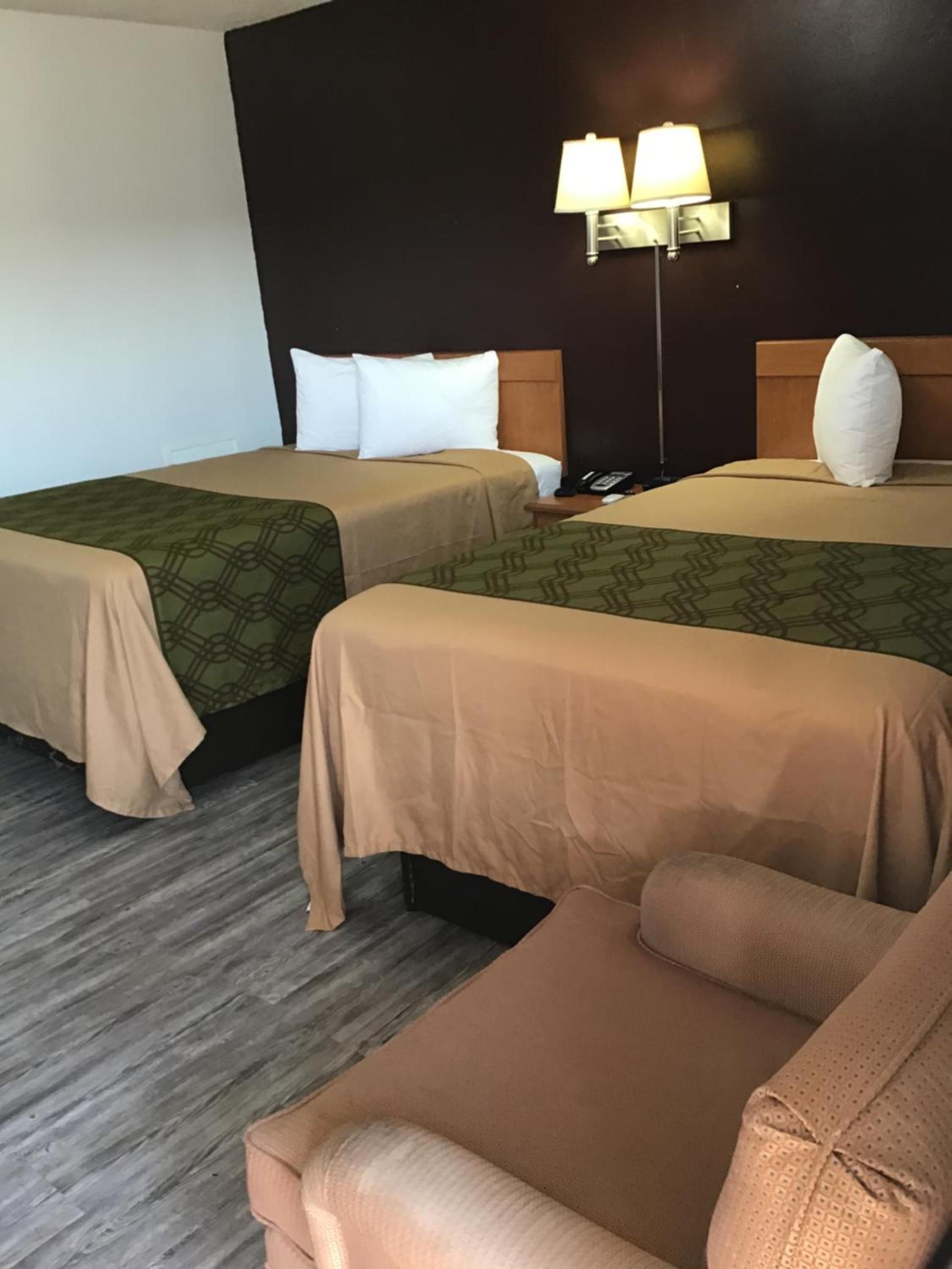 Western motel photo 15