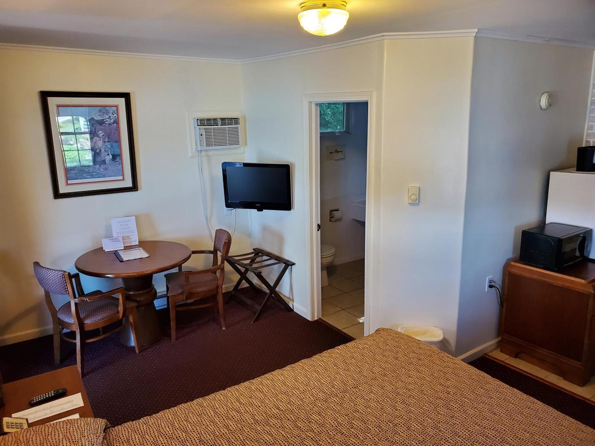 Lake View Motel photo 37