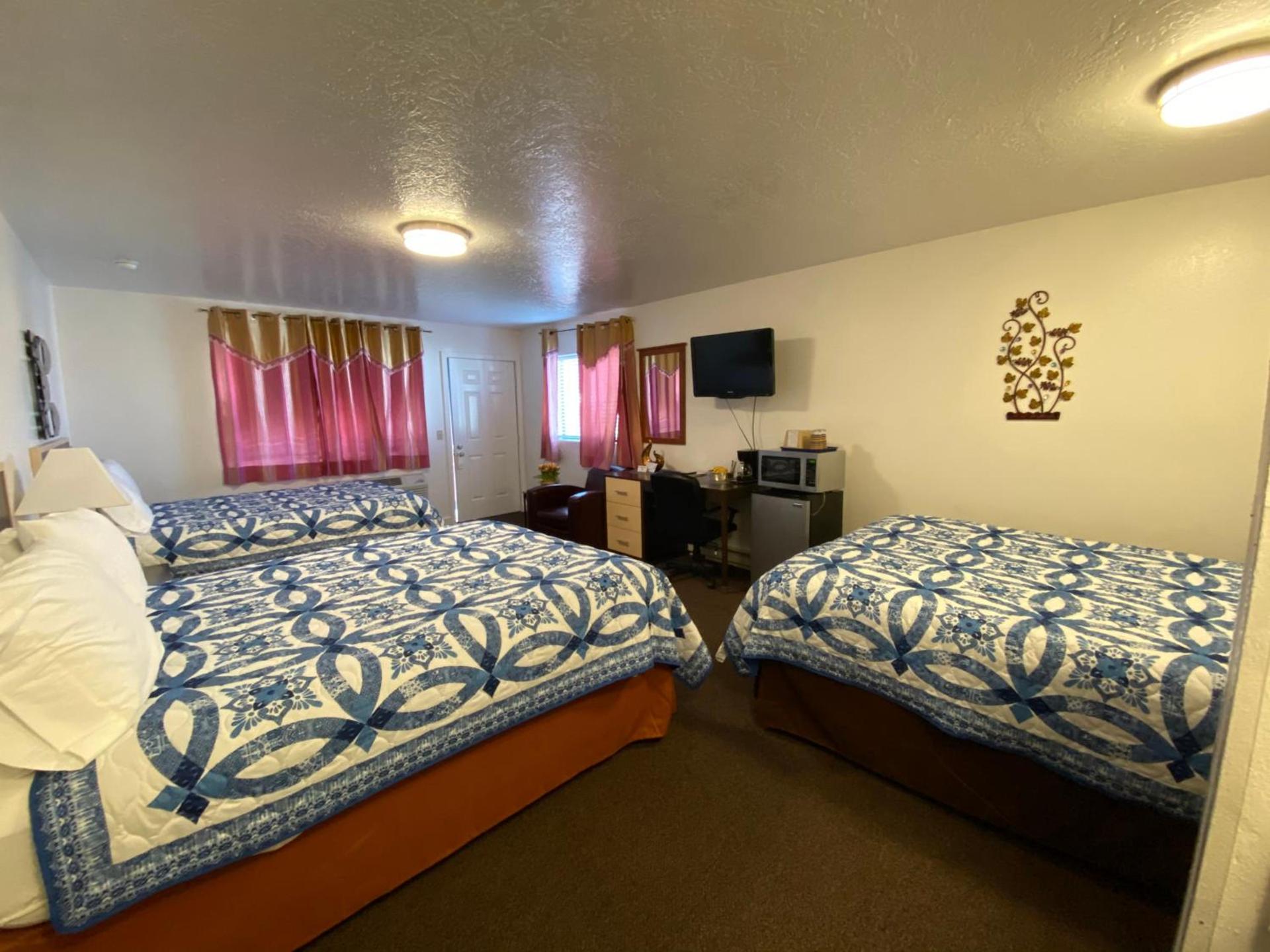 Motel West photo 20
