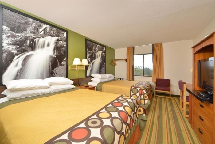 Super 8 by Wyndham Bedford photo 3