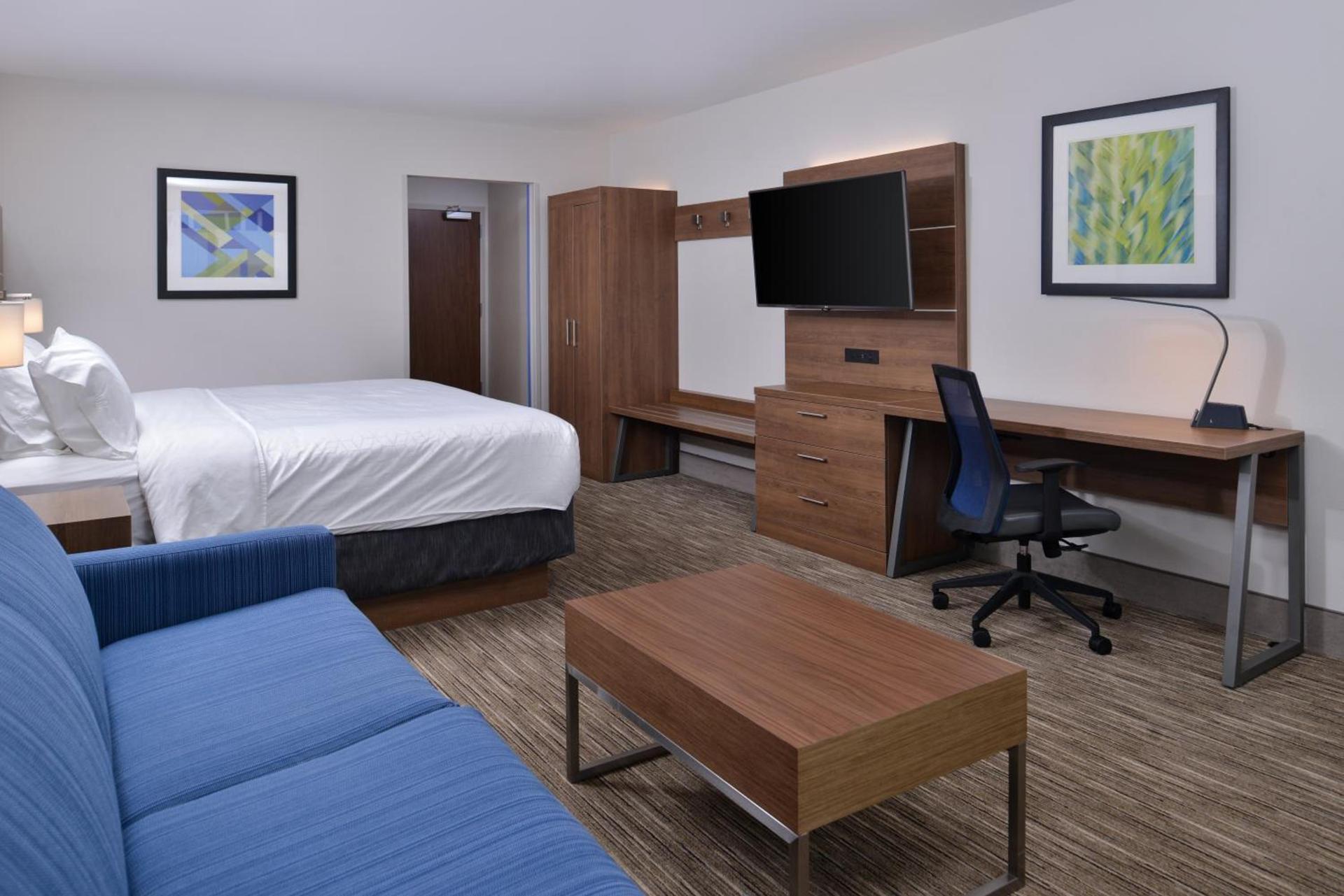 Holiday Inn Express & Suites - Marshalltown by IHG photo 6