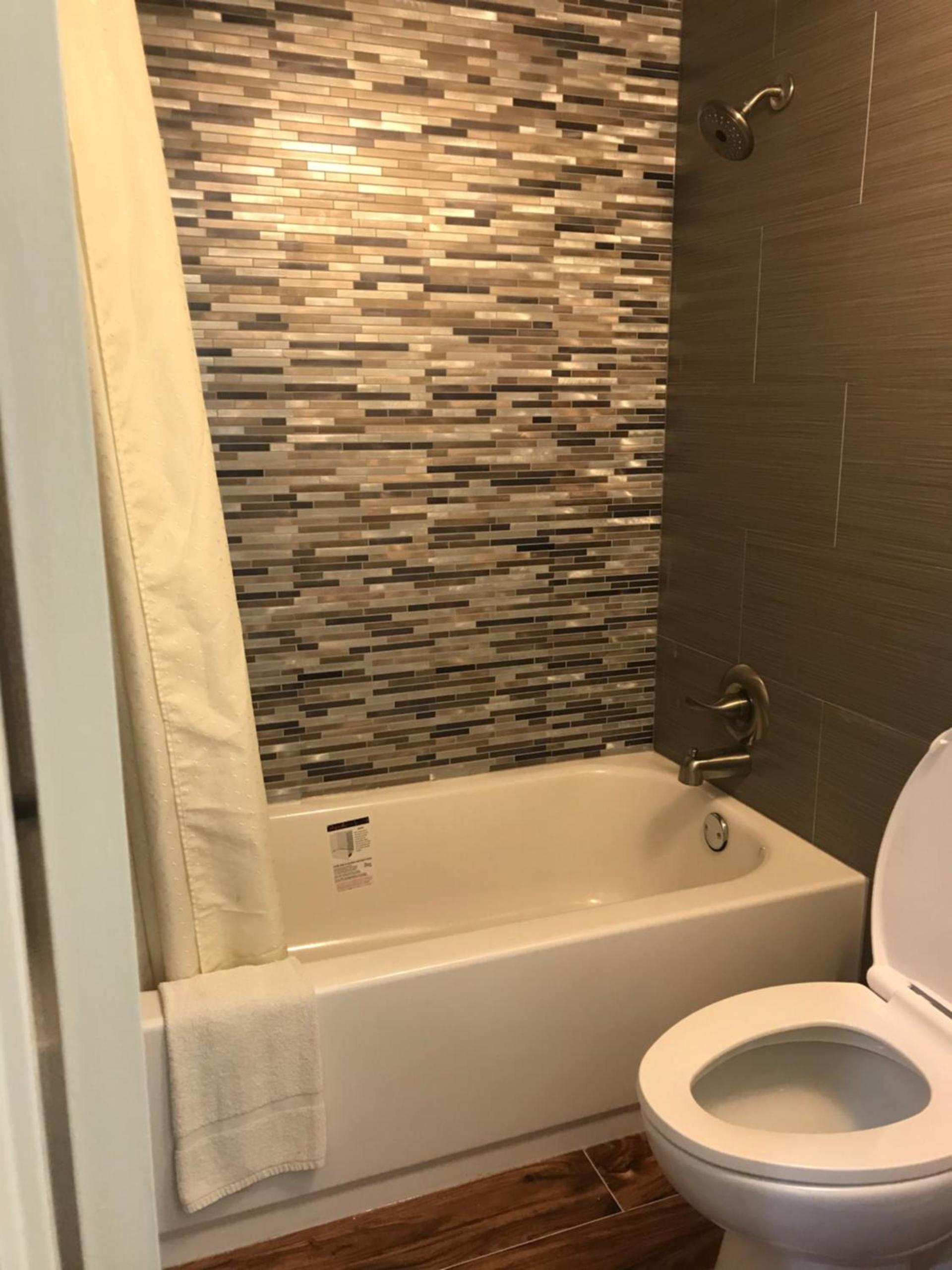 Americas Best Value Inn Bowie photo 9