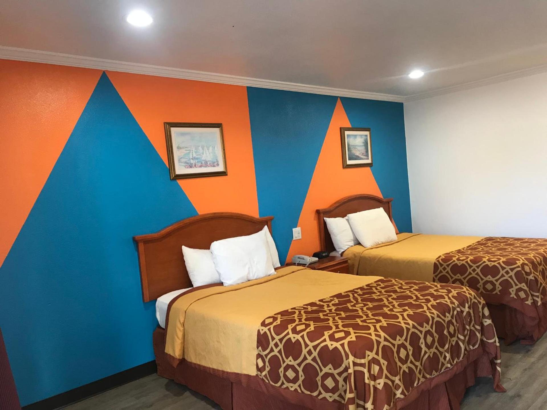 Americas Best Value Inn Bowie photo 6