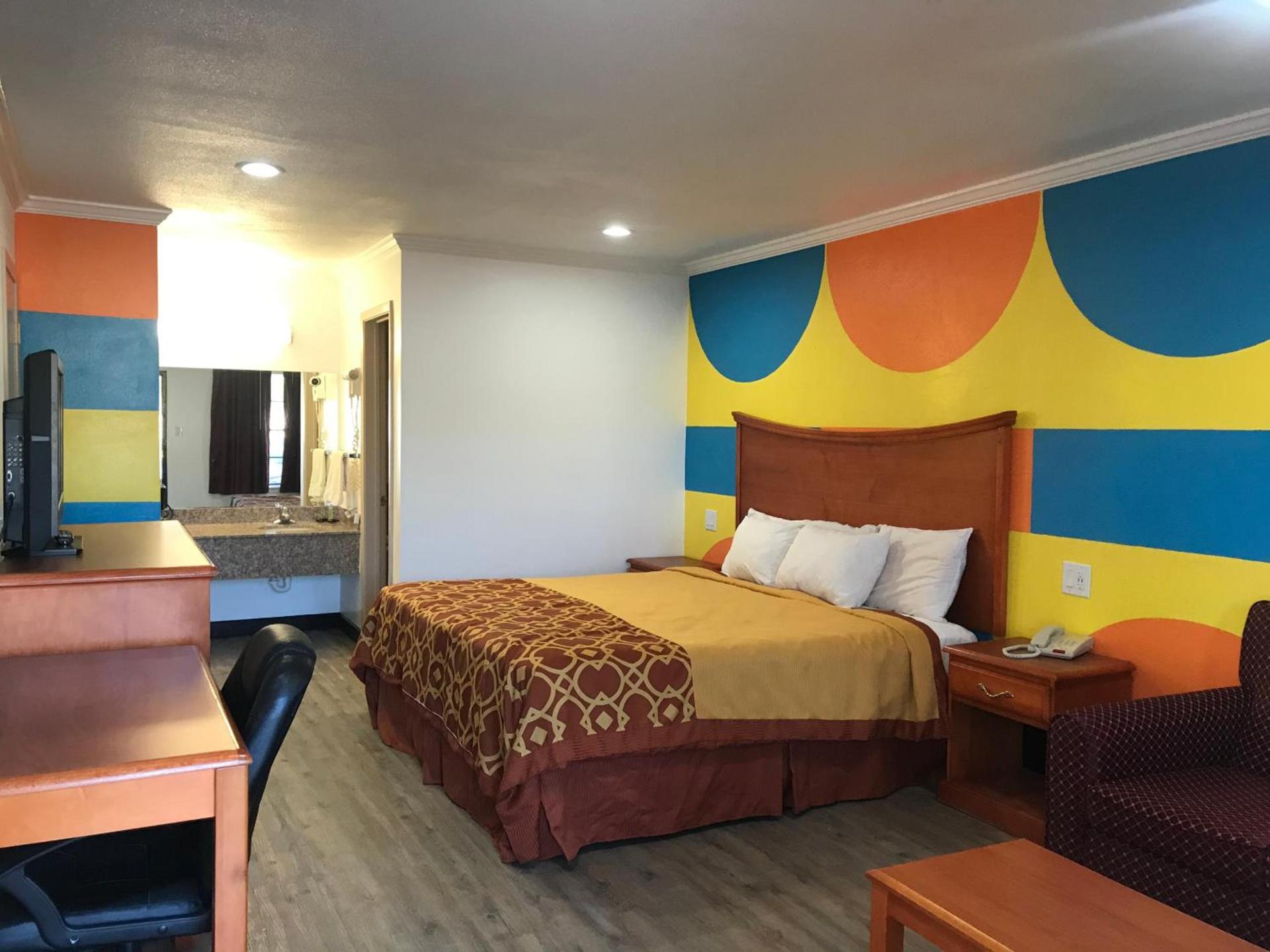 Americas Best Value Inn Bowie photo 11