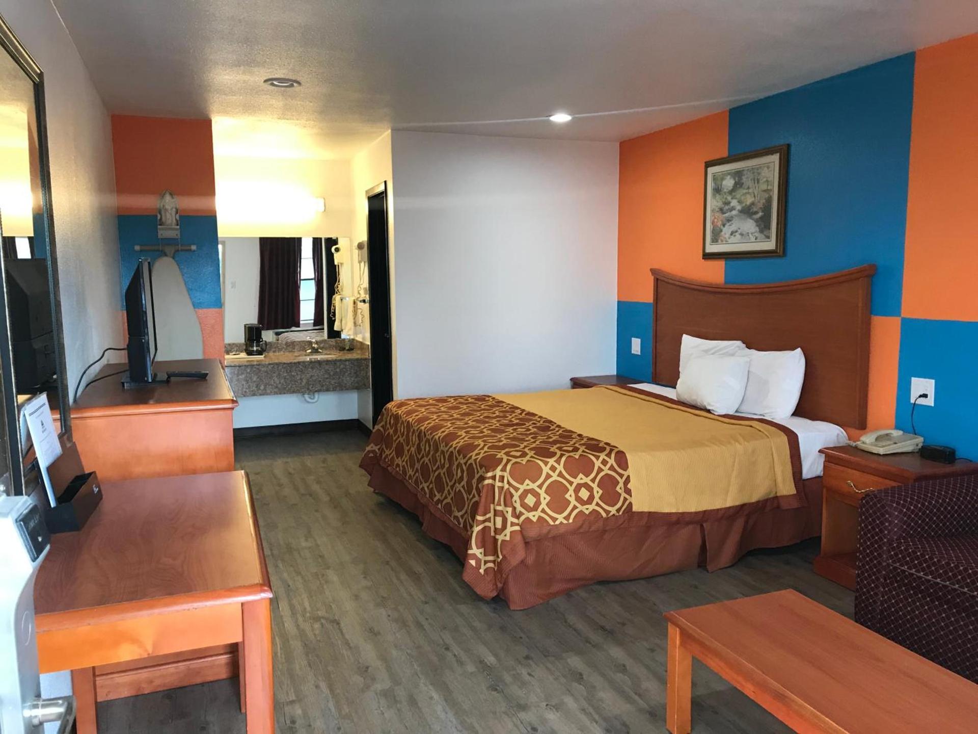 Americas Best Value Inn Bowie photo 4
