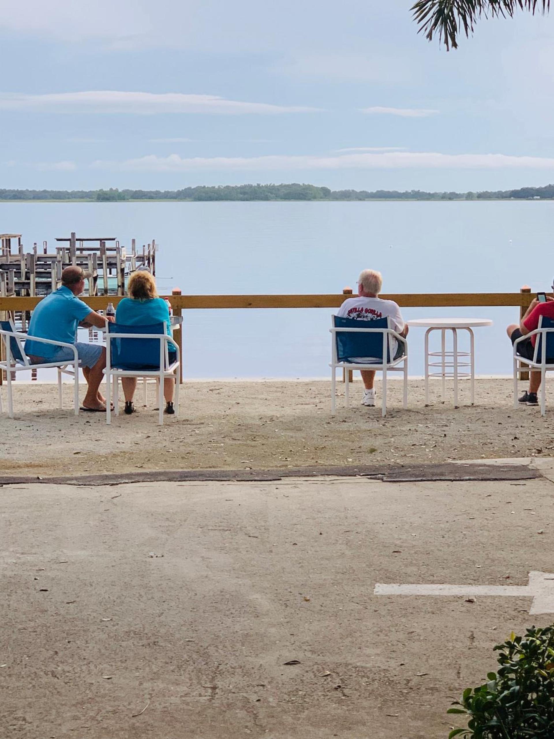 Lakeside Inn and Cafe photo 61