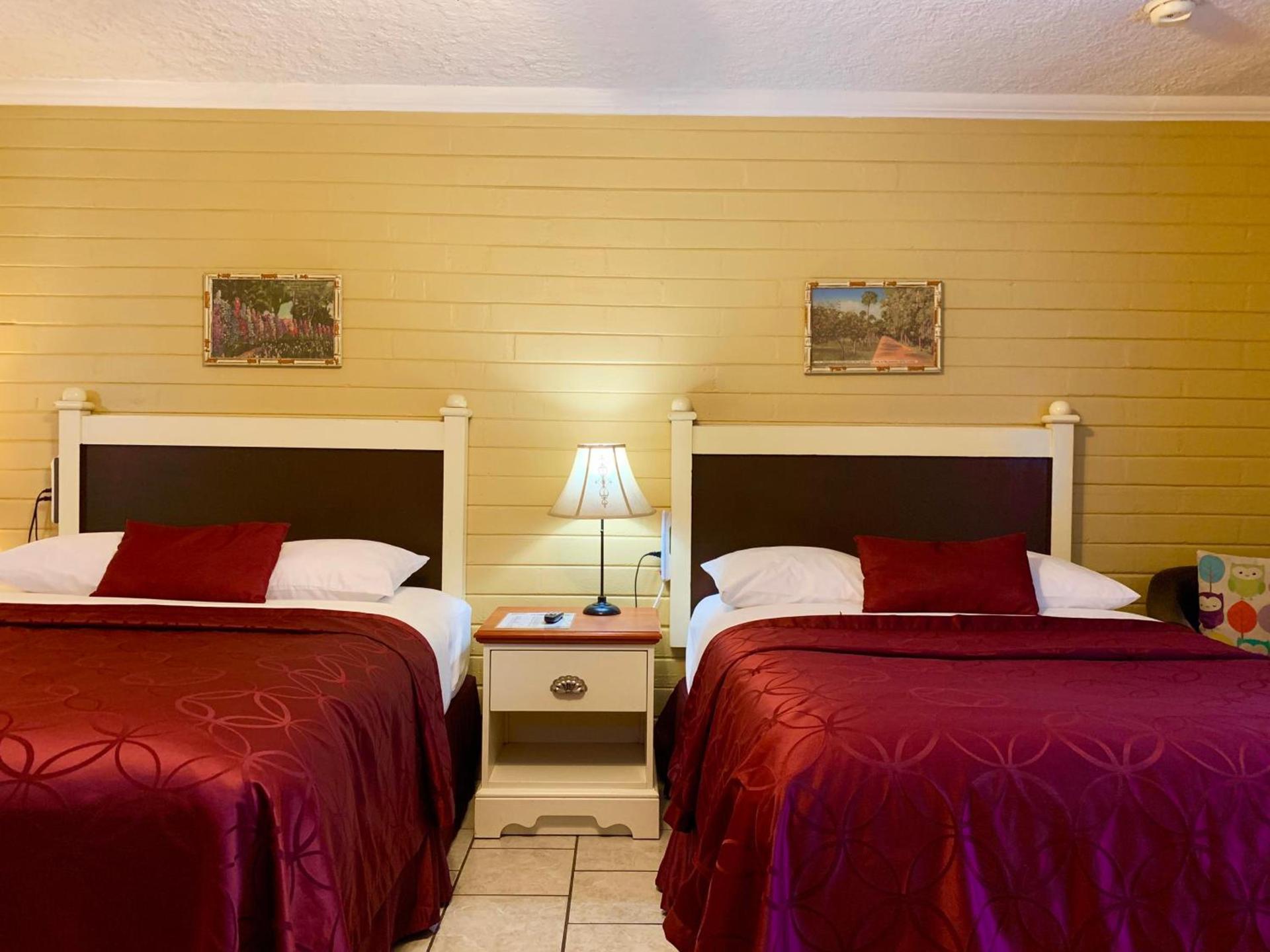 Lakeside Inn and Cafe photo 22