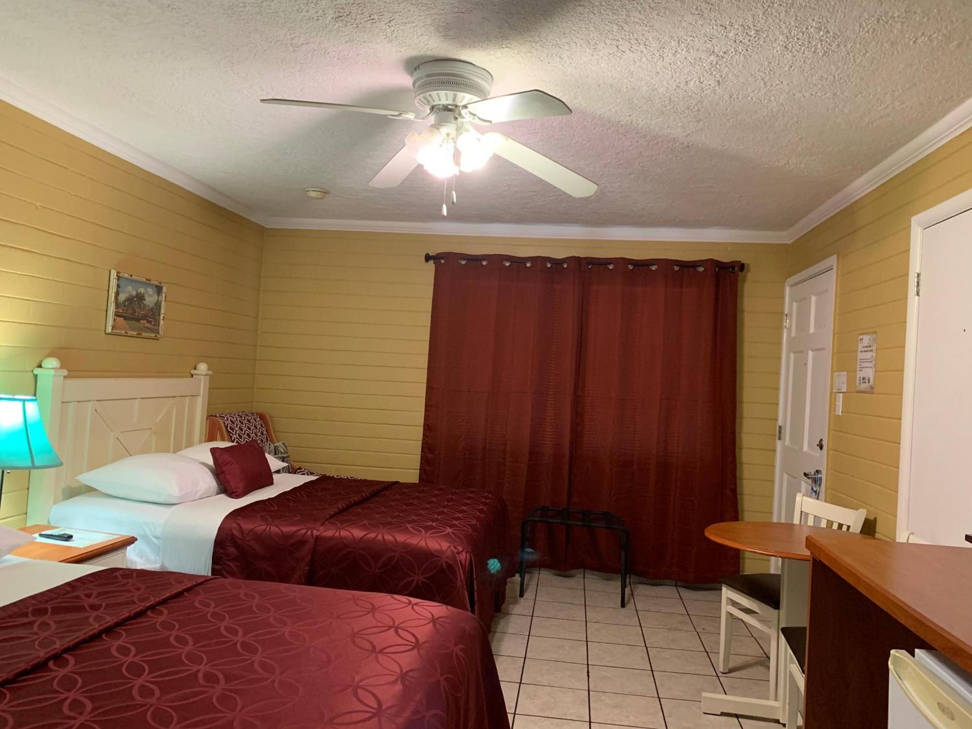Lakeside Inn and Cafe photo 19